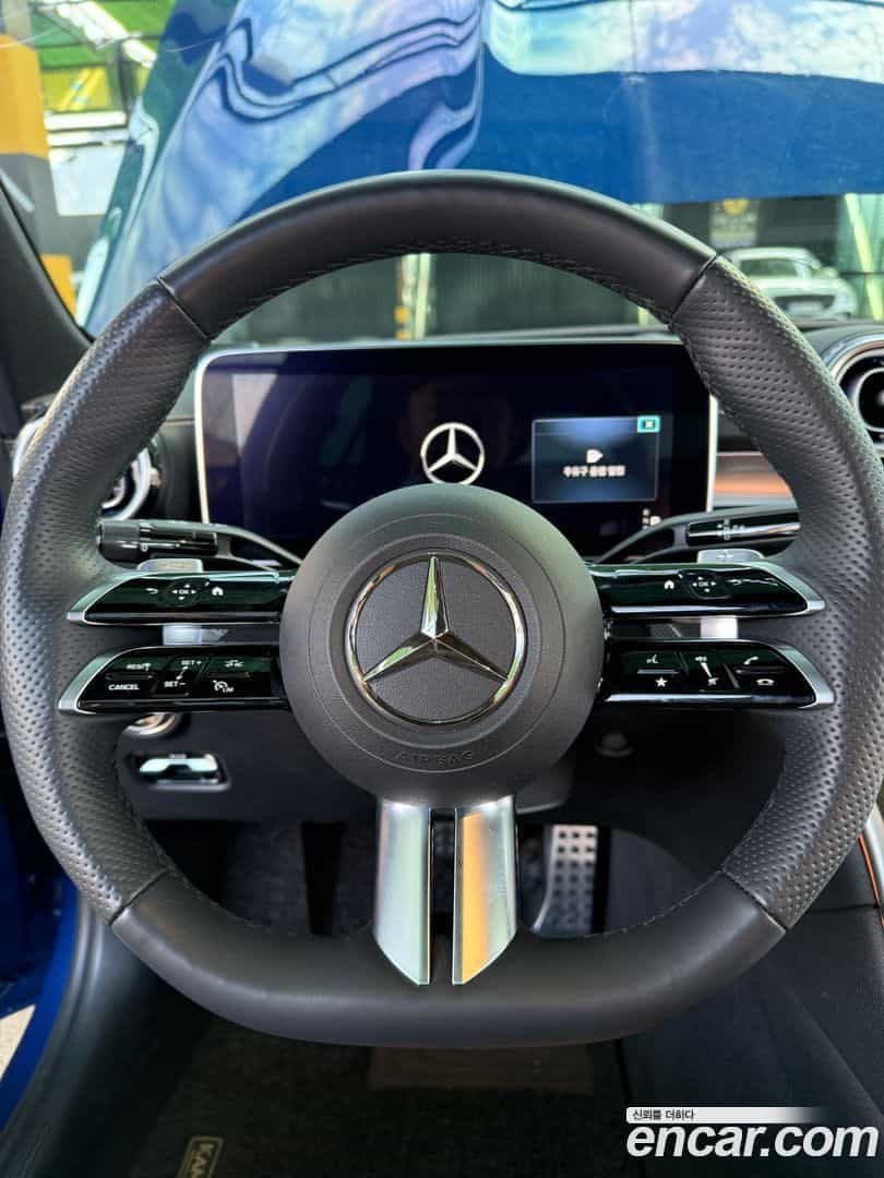 C-Class Mercedes-Benz 2022.3-INNER-009