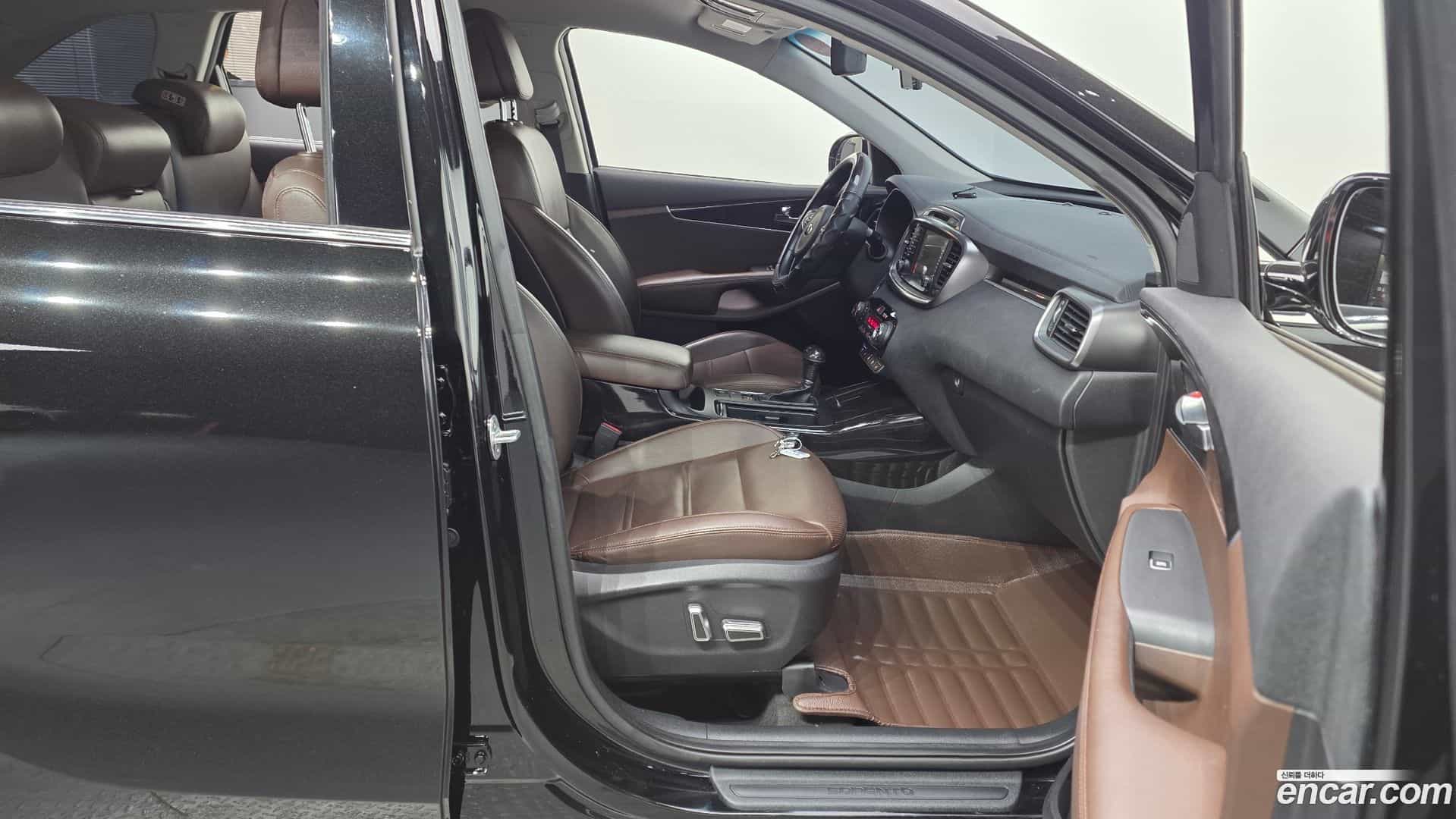 Sorento Kia 2015.7-INNER-036