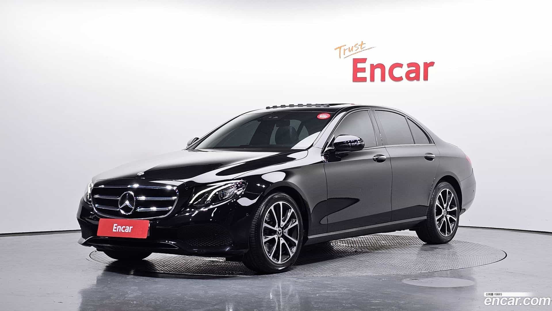 E-Class Mercedes-Benz 2020.5-OUTER-001