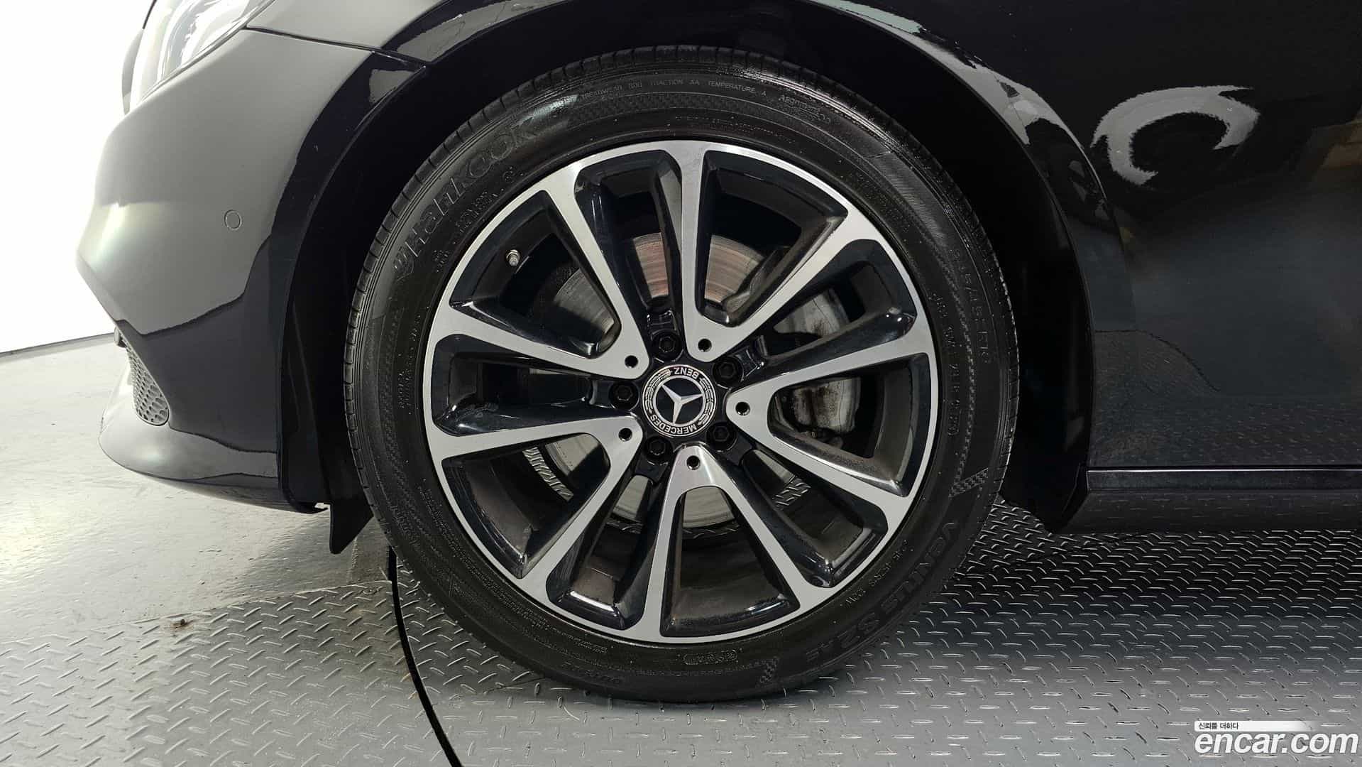 E-Class Mercedes-Benz 2020.5-OUTER-005