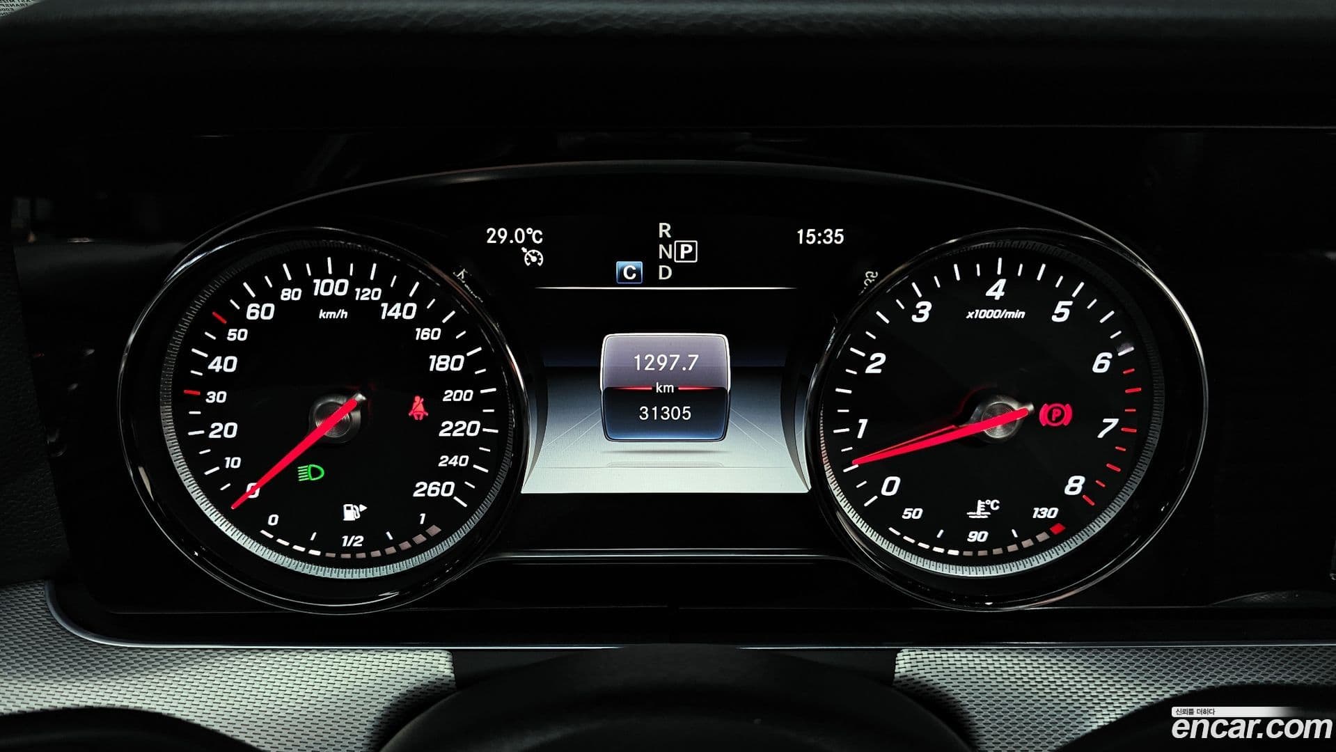Main__Slider__Photo:E-Class Mercedes-Benz 2020.5-7