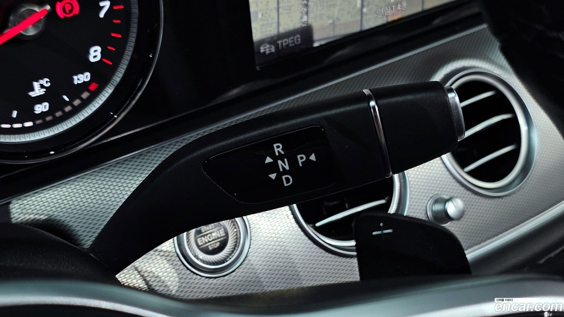 Main__Slider__Photo:E-Class Mercedes-Benz 2020.5-8