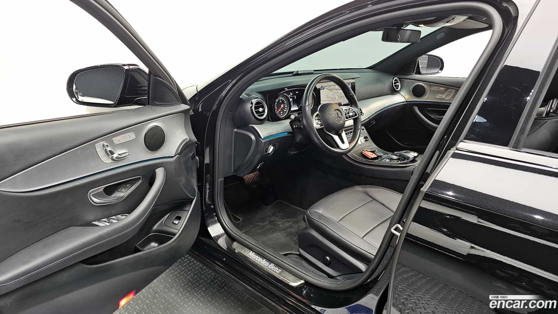 E-Class Mercedes-Benz 2020.5-INNER-010