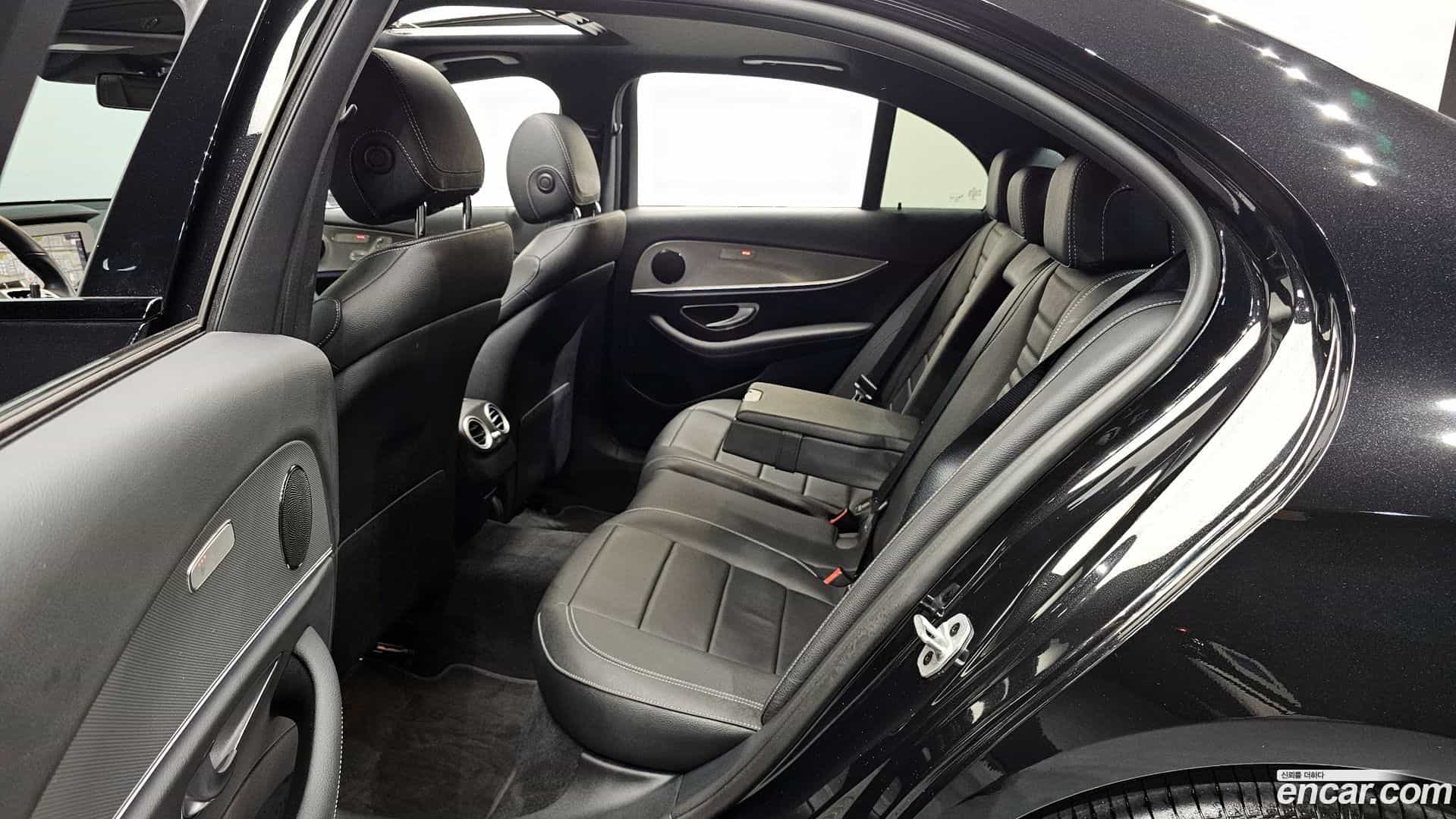 E-Class Mercedes-Benz 2020.5-OPTION-015