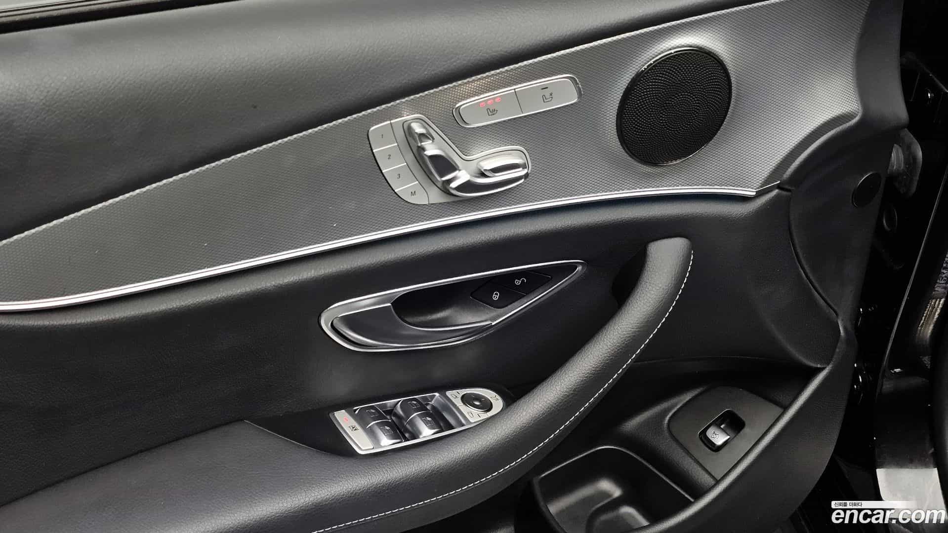 E-Class Mercedes-Benz 2020.5-OPTION-023