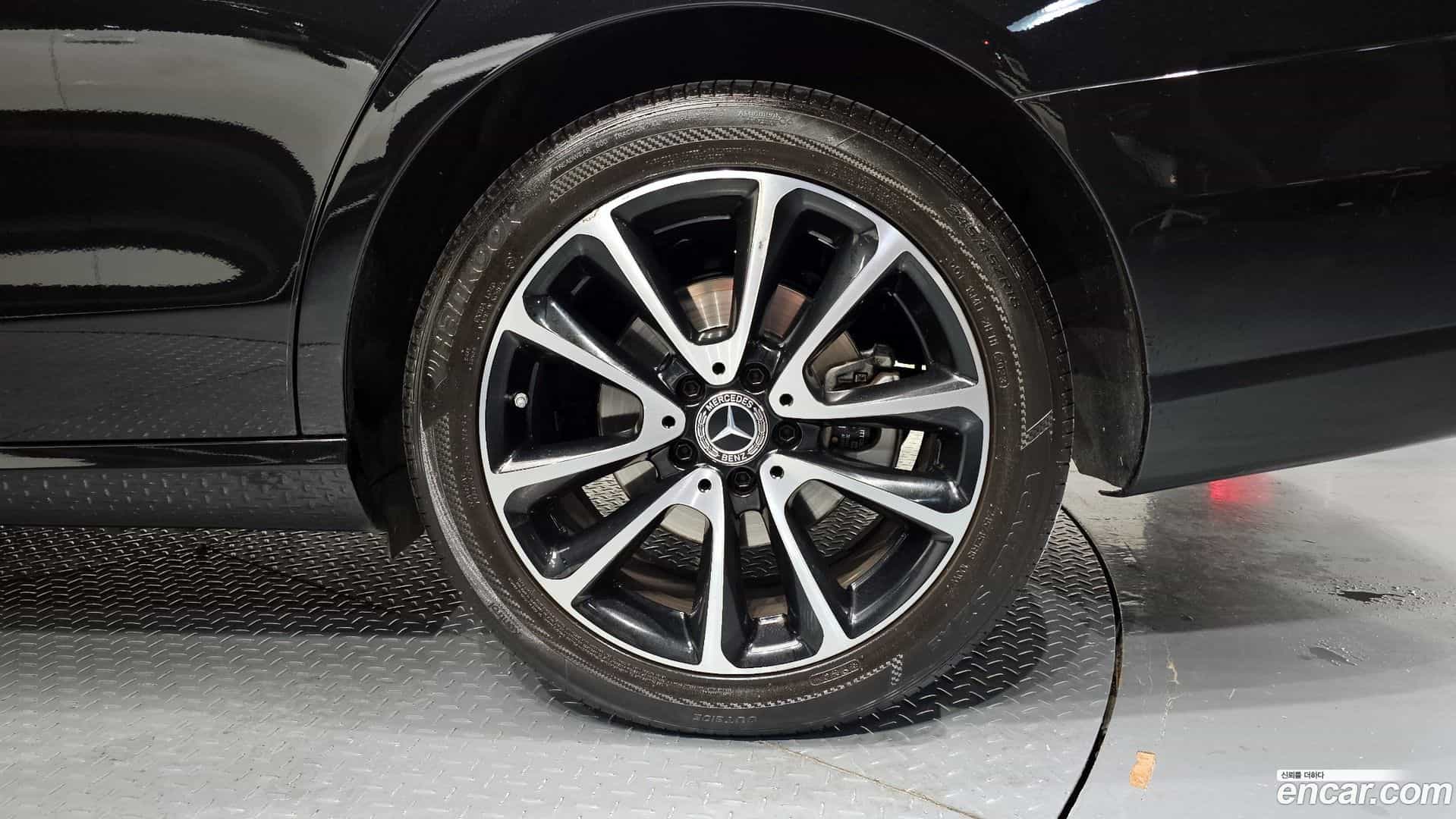 E-Class Mercedes-Benz 2020.5-OUTER-031