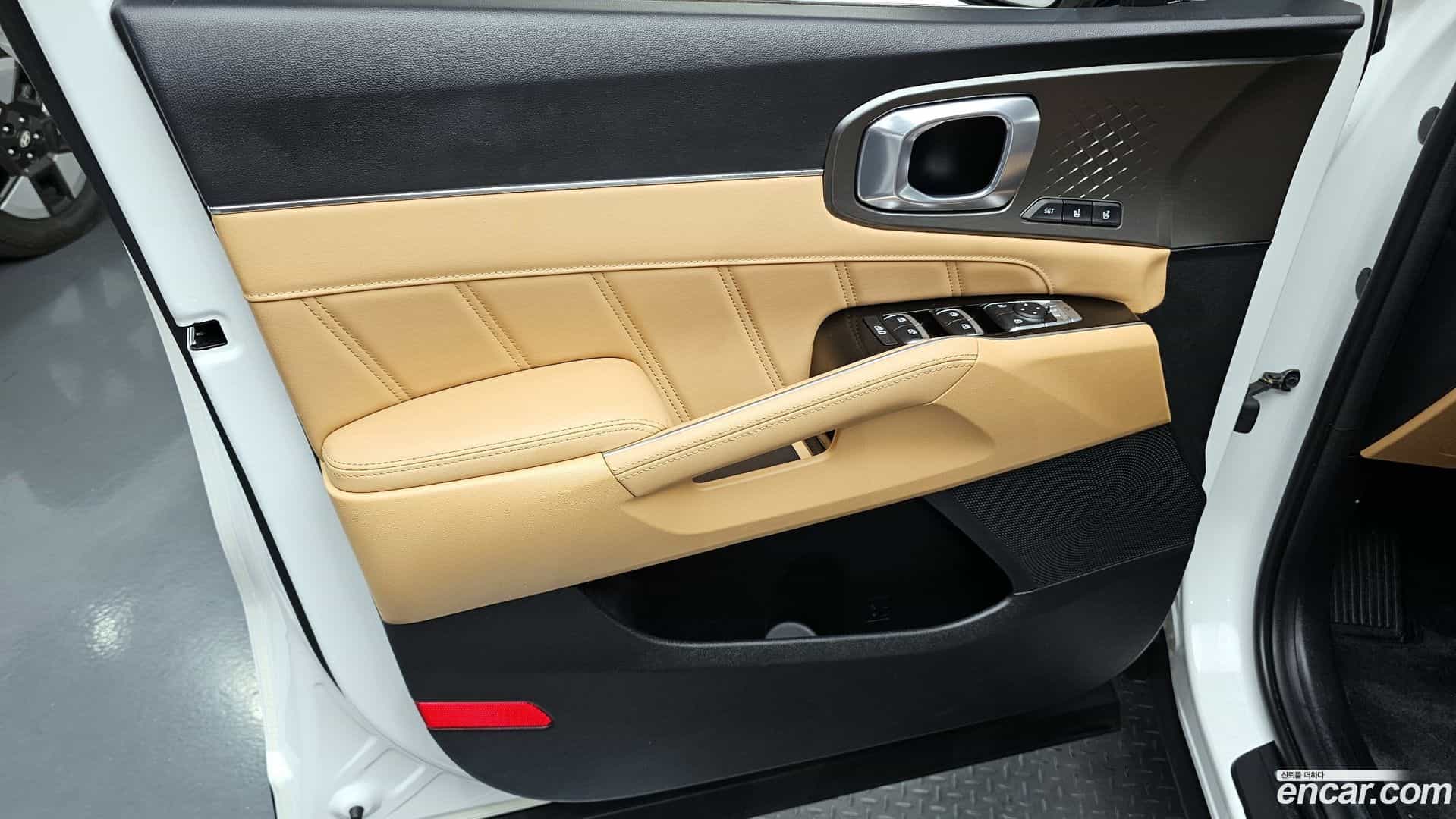 Sorento Kia 2023.6-INNER-034