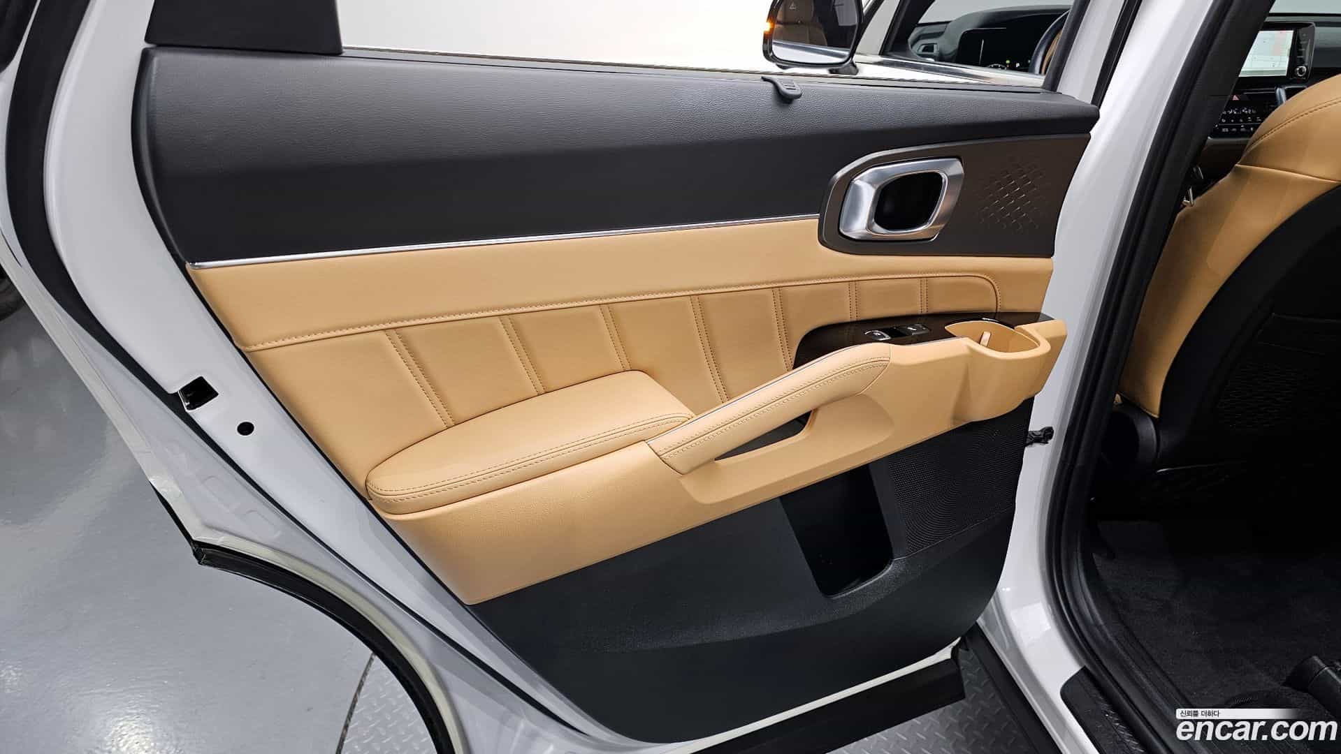 Sorento Kia 2023.6-INNER-035