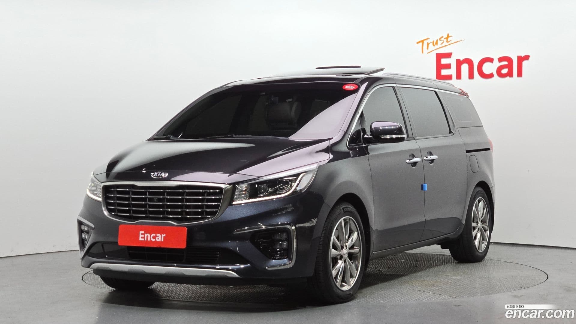Main__Slider__Photo:Canival Kia 2018.8-0