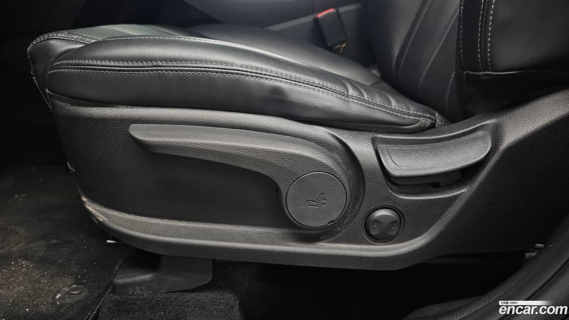 Santafe Hyundai 2021.2-INNER-036