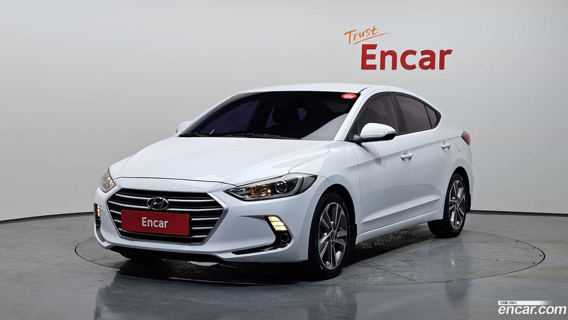 AVANTE Hyundai 2018.7-OUTER-001