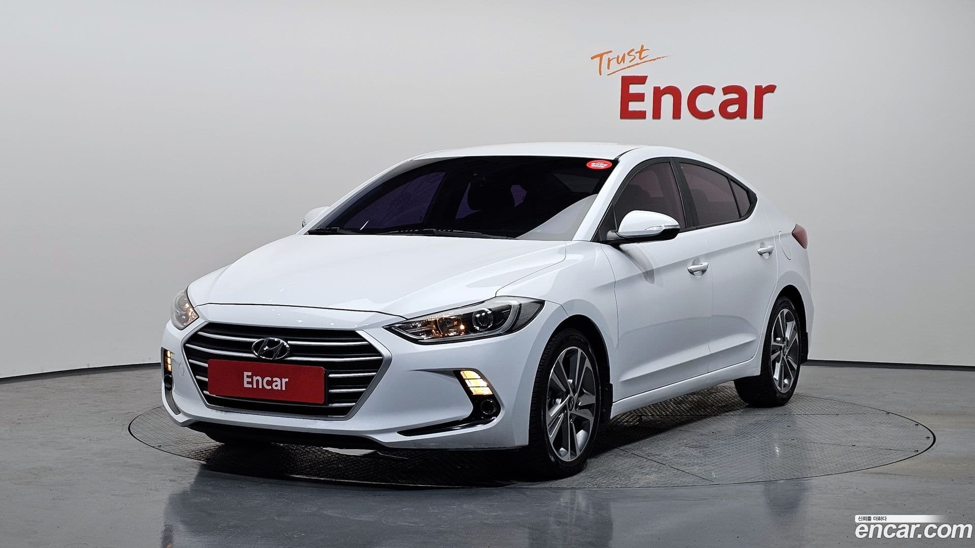 Main__Slider__Photo:AVANTE Hyundai 2018.7-0