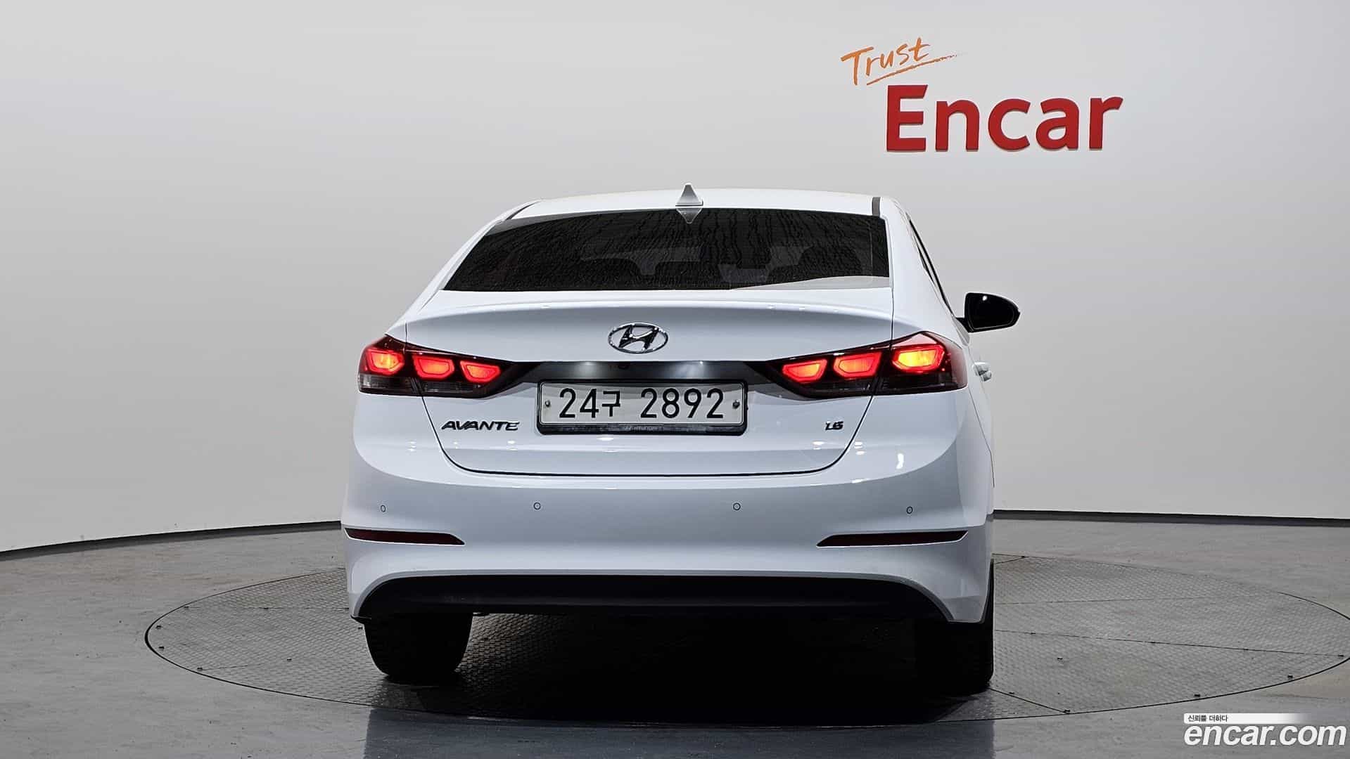 AVANTE Hyundai 2018.7-OUTER-004