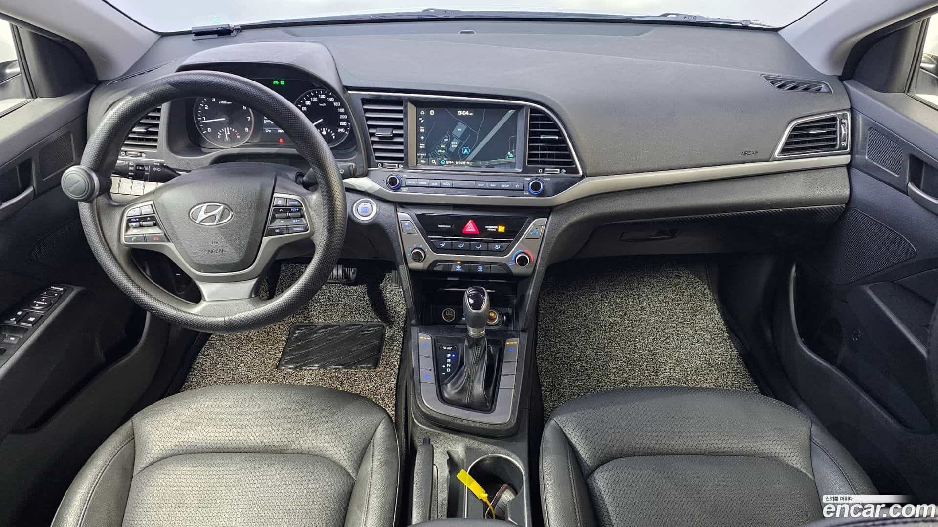 AVANTE Hyundai 2018.7-INNER-007