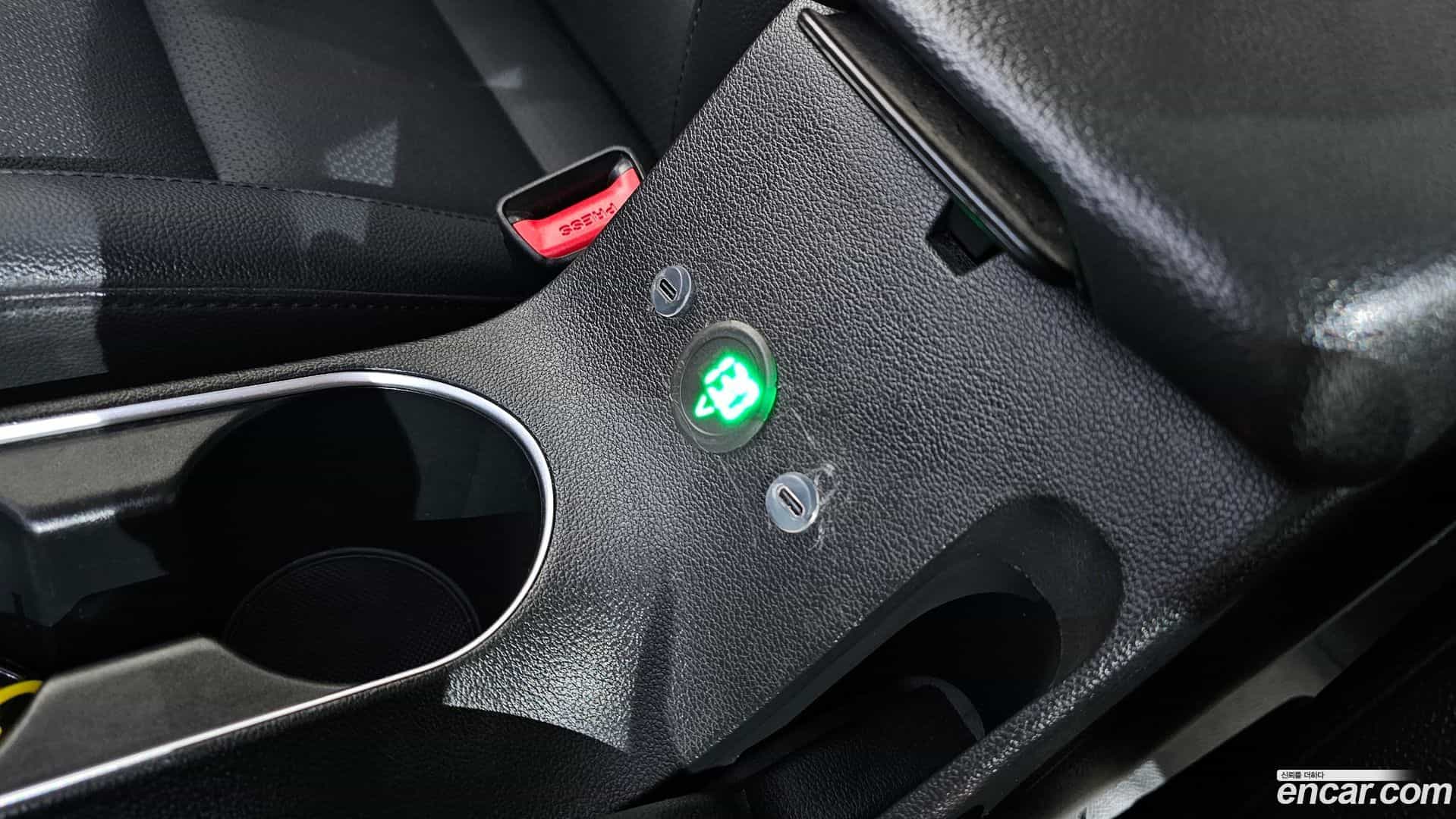 AVANTE Hyundai 2018.7-OPTION-022