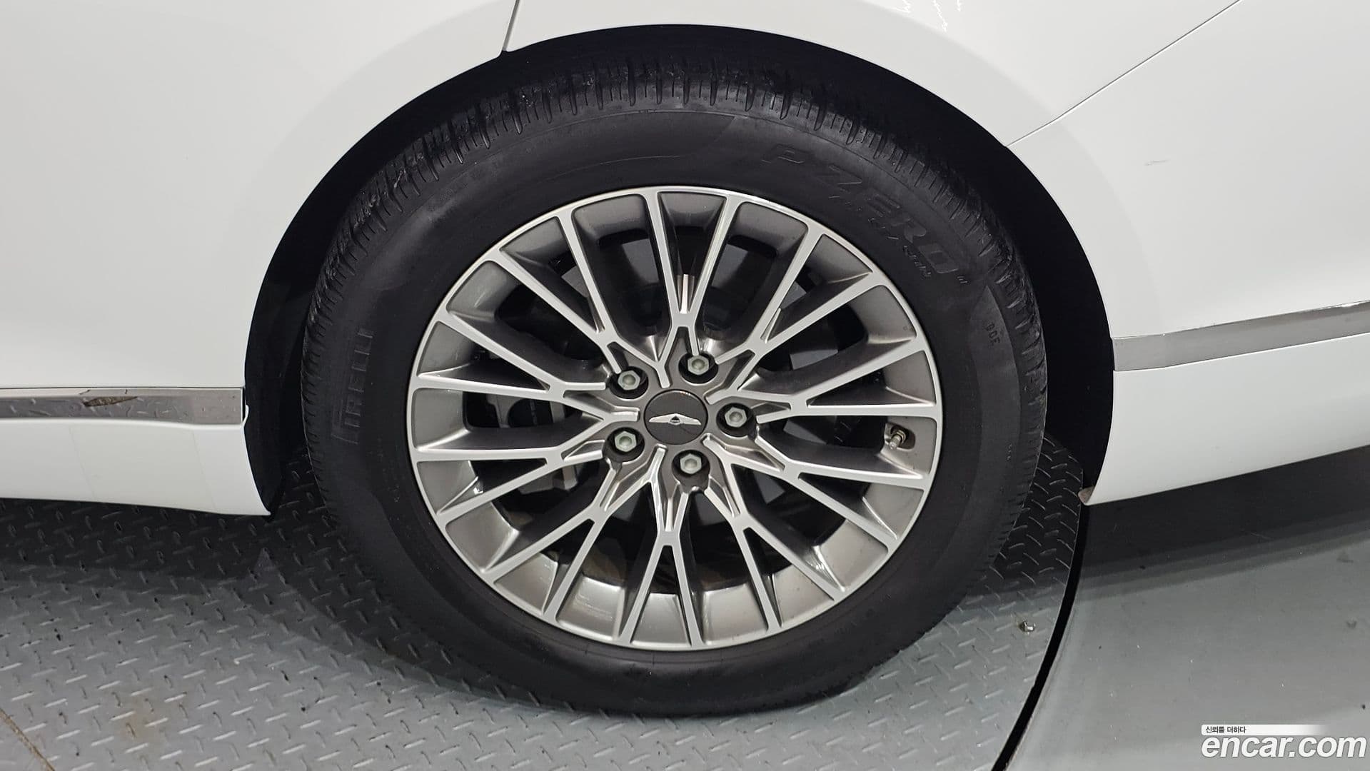 Main__Slider__Photo:G80 Genesis 2020.10-20