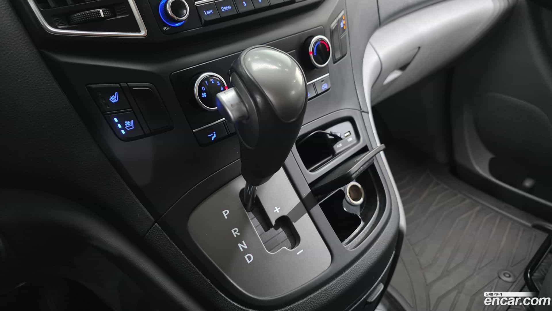 Starex Hyundai 2019.6-INNER-009