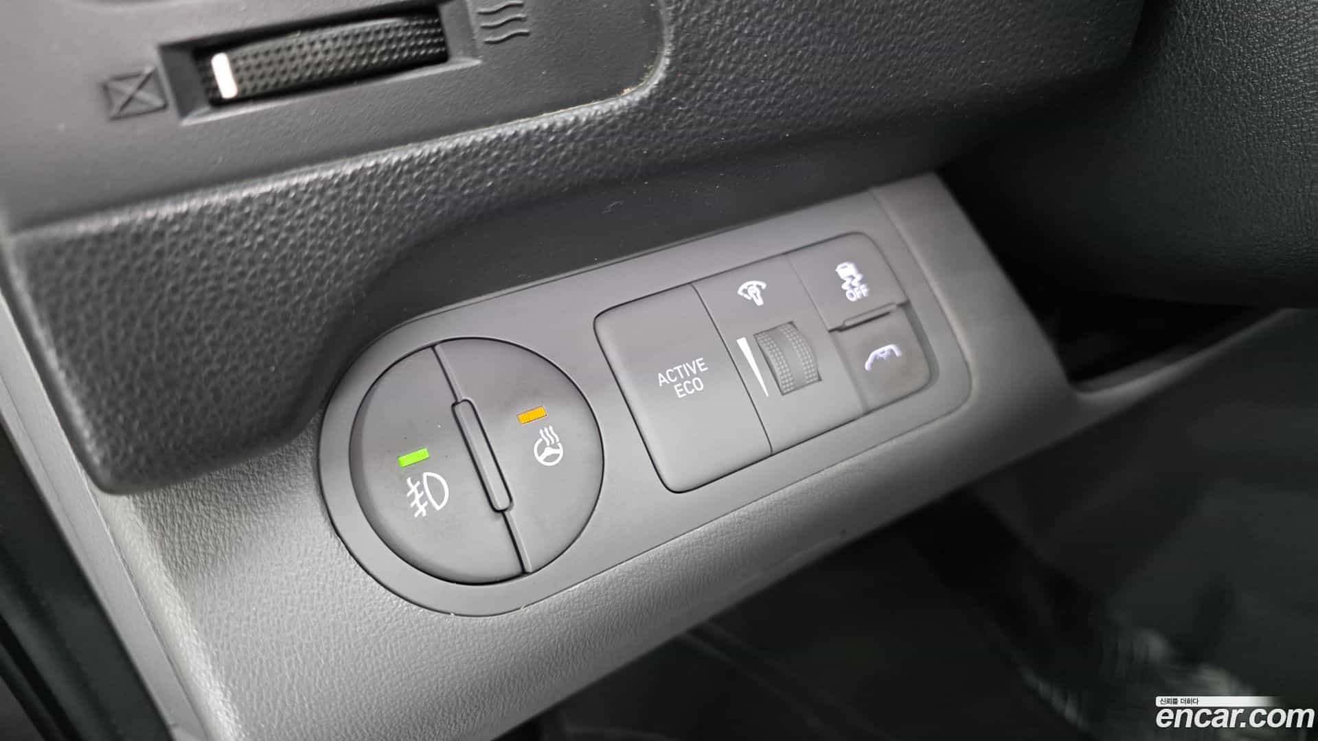 Starex Hyundai 2019.6-OPTION-017