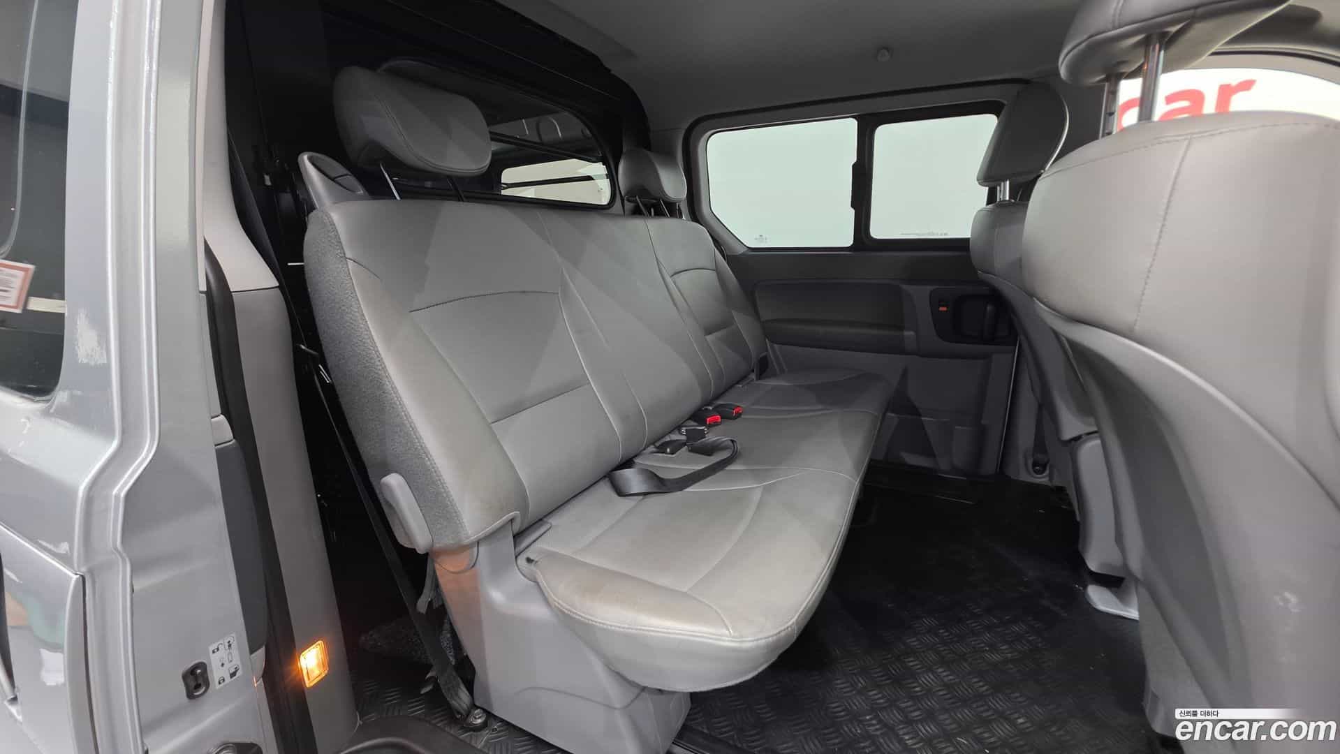 Starex Hyundai 2019.6-OPTION-022