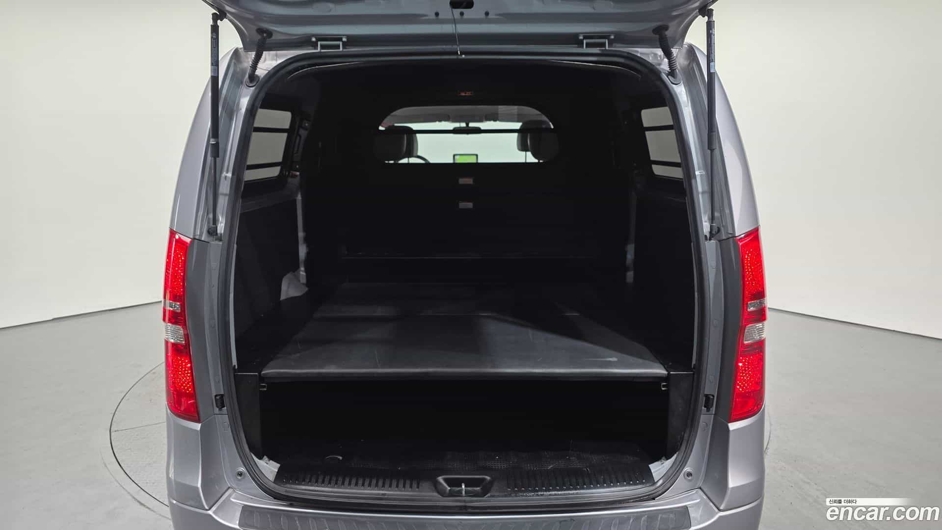 Starex Hyundai 2019.6-OPTION-024