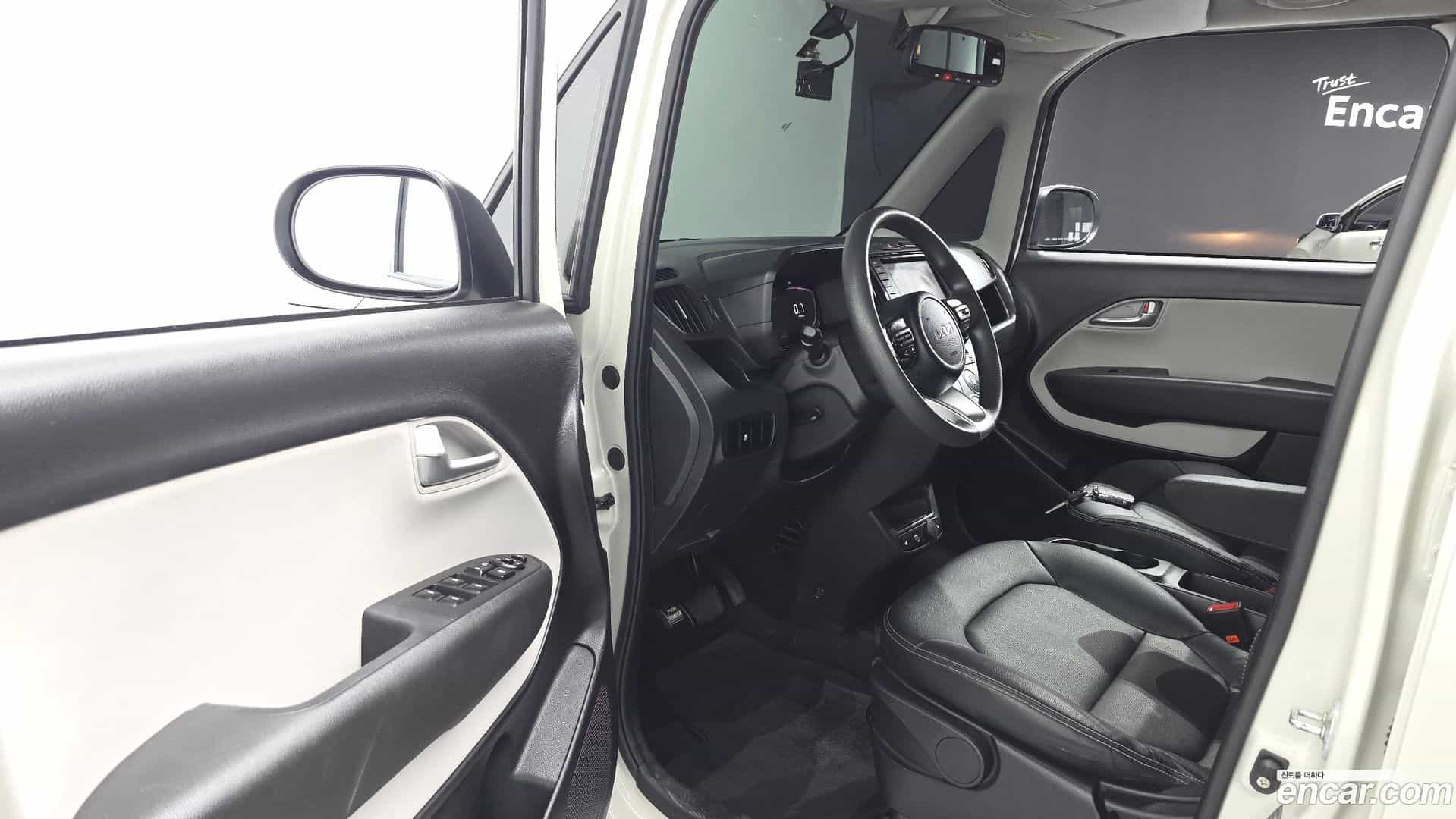 RAY Kia 2023.7-OPTION-015