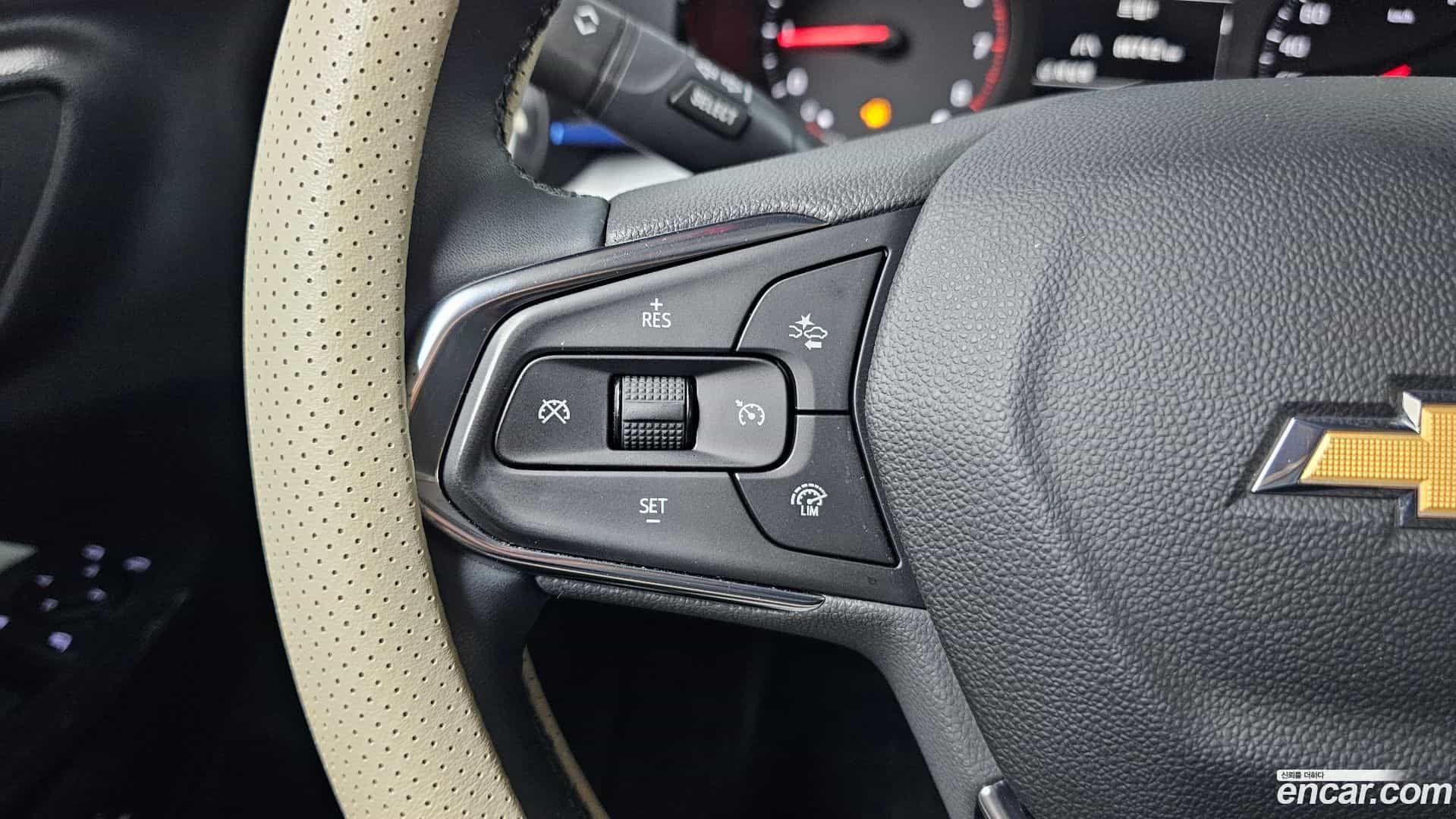 Trax Chevrolet 2023.7-OPTION-042