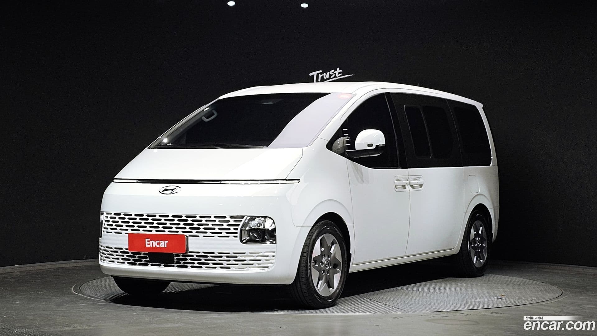 Main__Slider__Photo:Staria Hyundai 2022.2-0