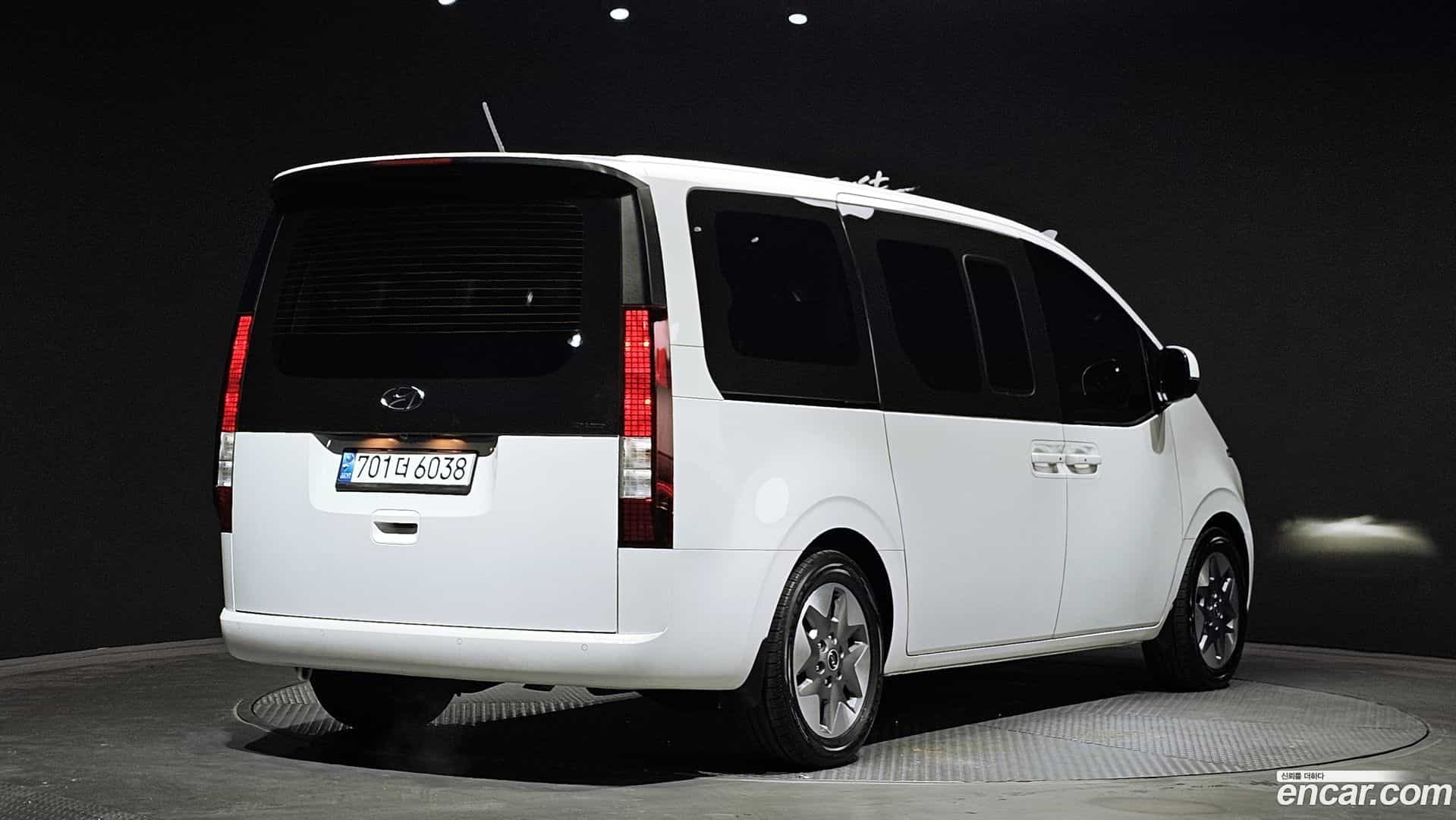 Staria Hyundai 2022.2-OUTER-002