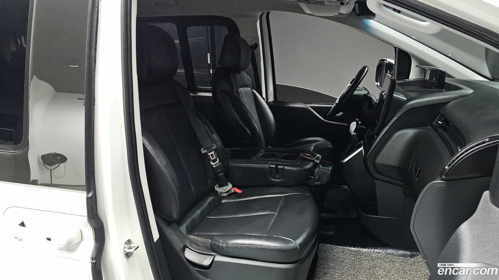 Staria Hyundai 2022.2-OPTION-015