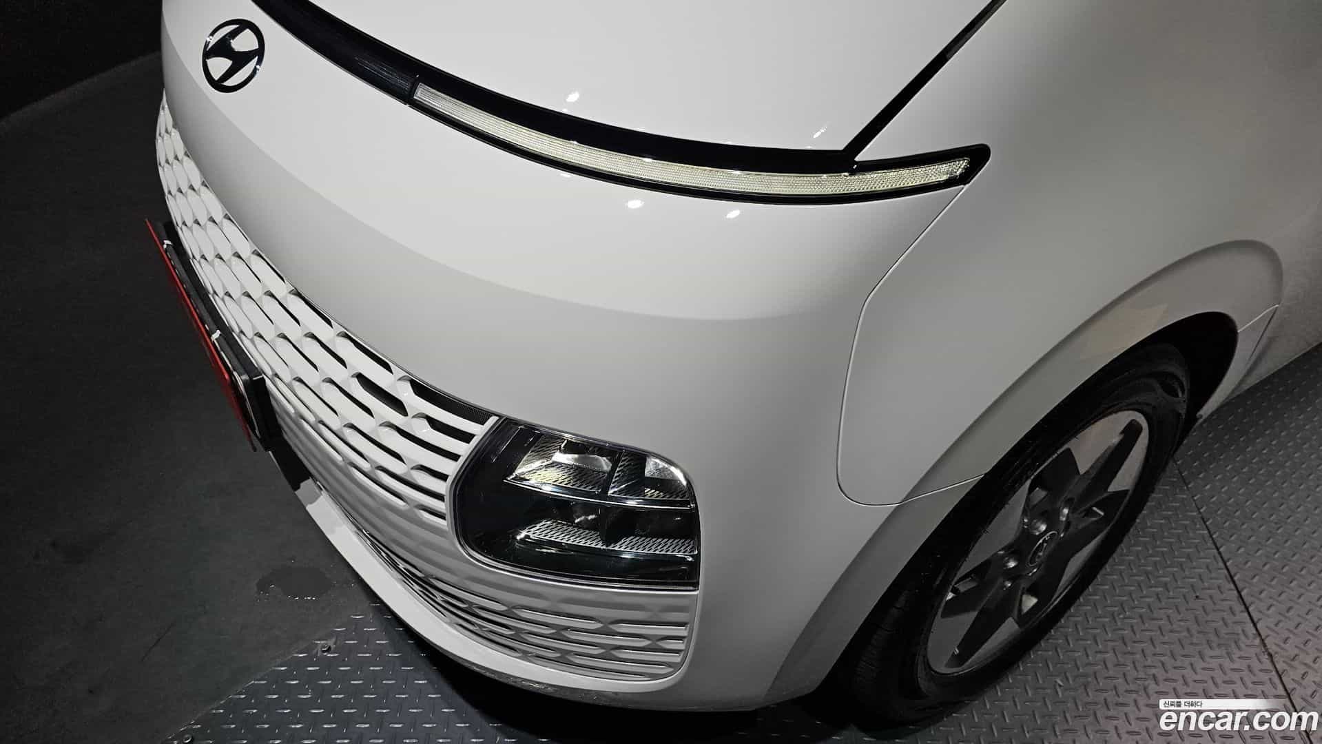 Staria Hyundai 2022.2-OUTER-032