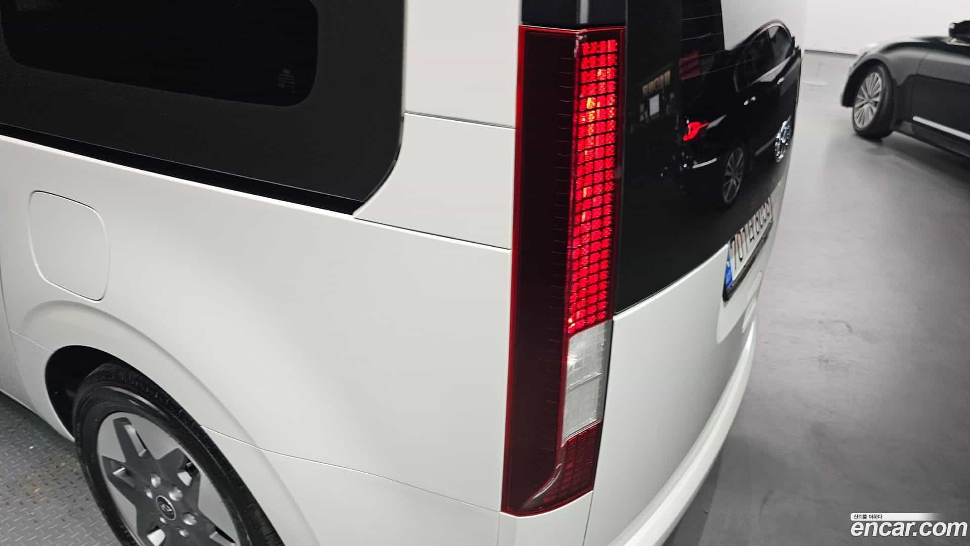 Staria Hyundai 2022.2-OUTER-033