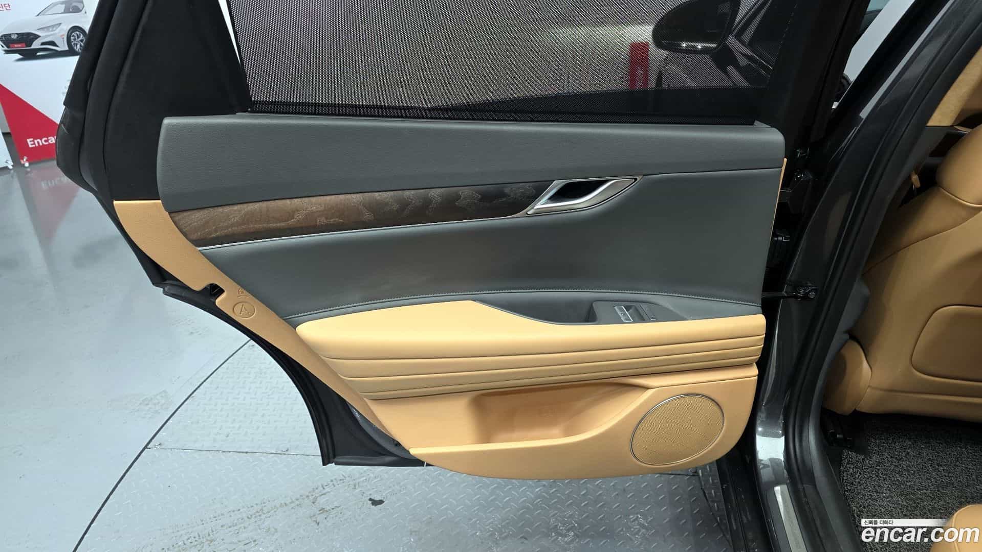 G80 Genesis 2020.4-INNER-034