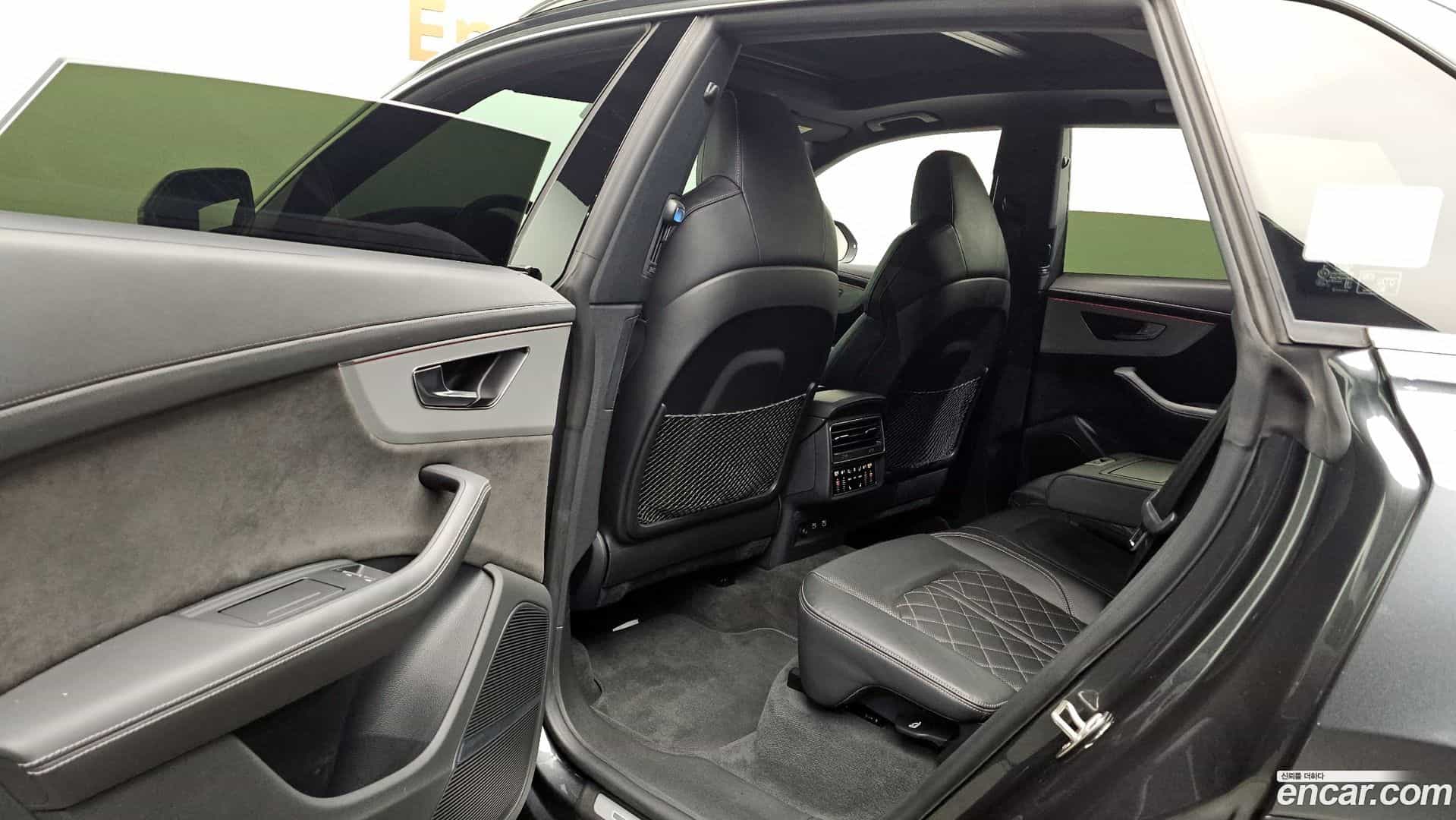 Q8 Audi 2021.6-OPTION-015