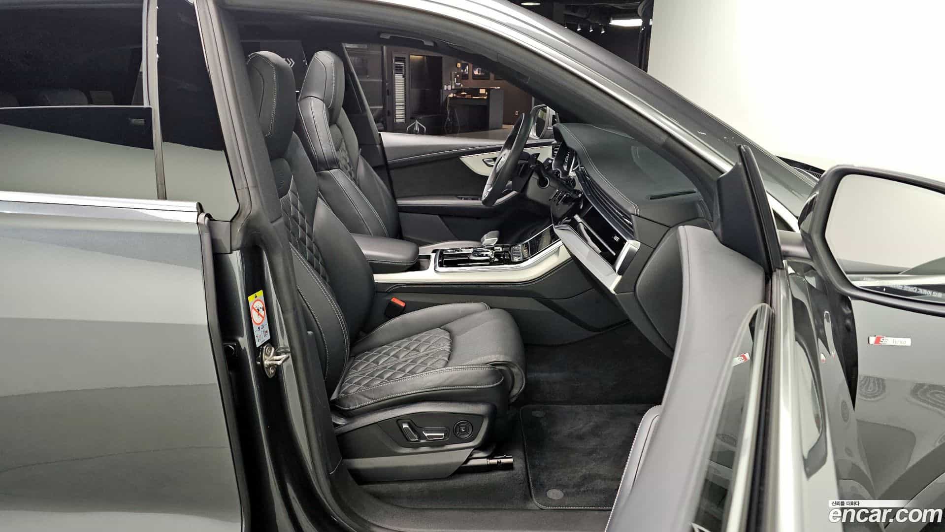 Q8 Audi 2021.6-OPTION-016