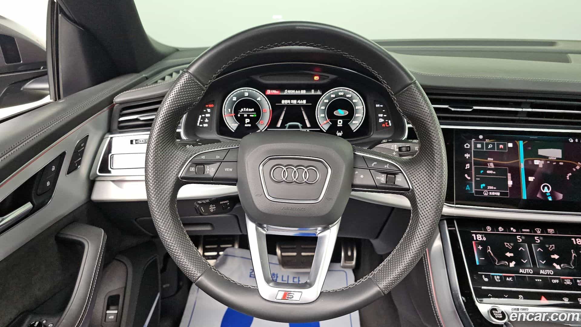 Q8 Audi 2021.6-OPTION-017
