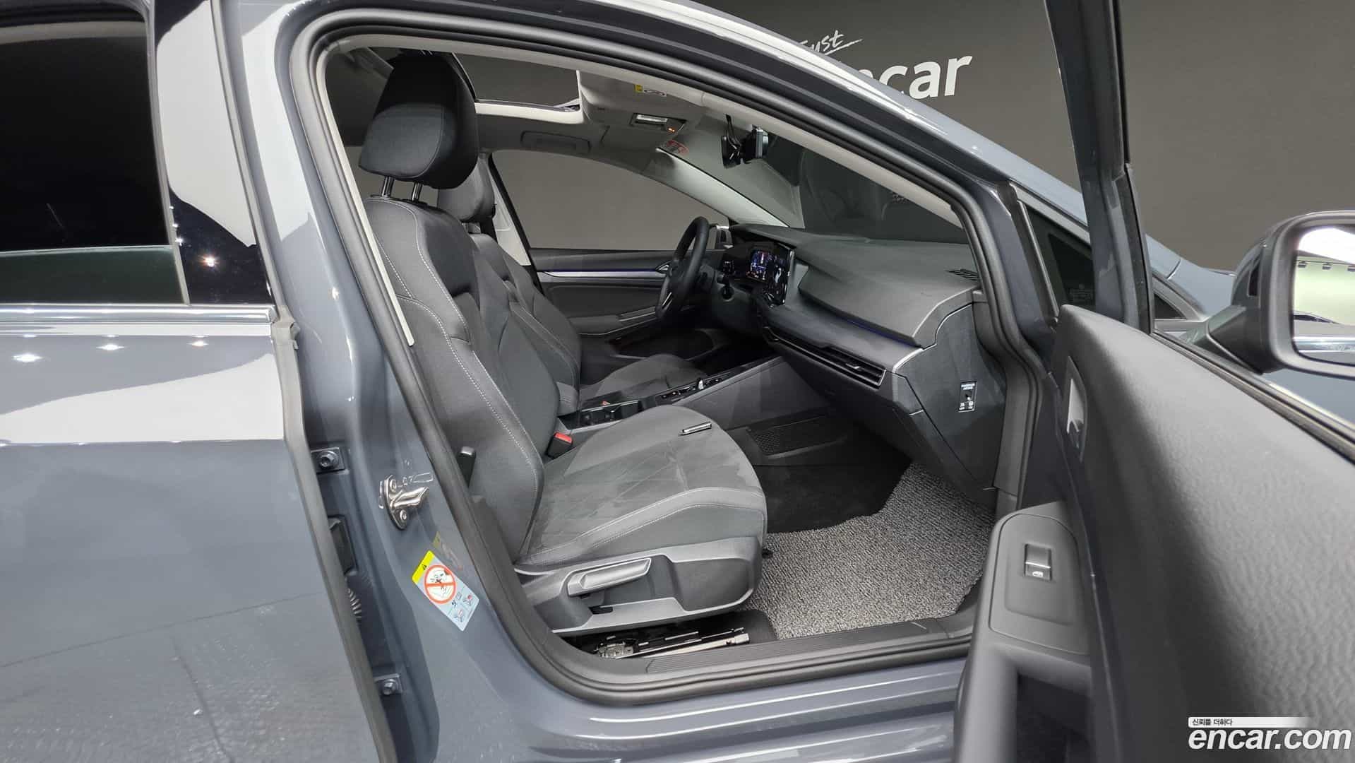 Golf Volkswagen 2022.1-INNER-010