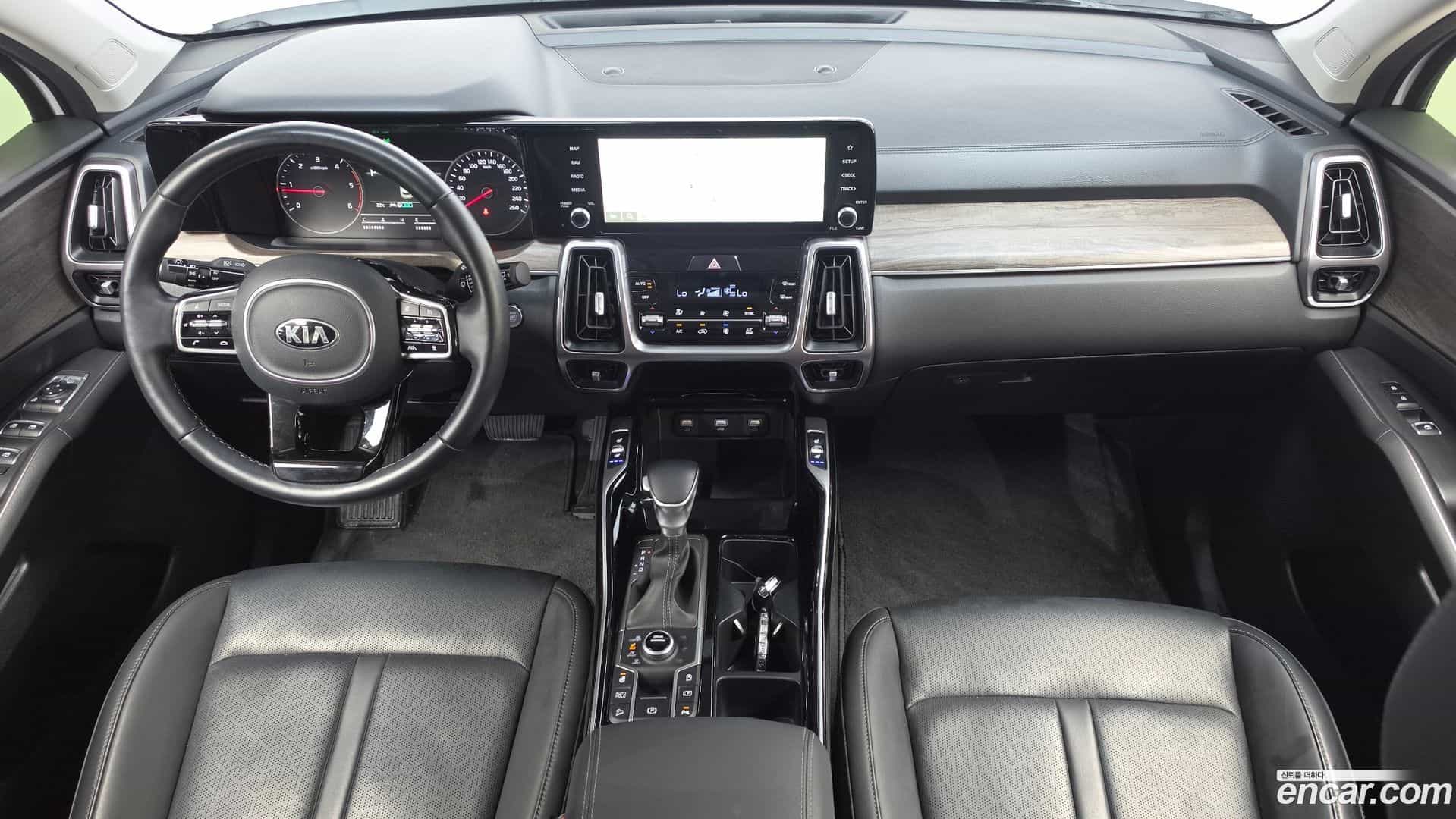 Sorento Kia 2021.2-INNER-007