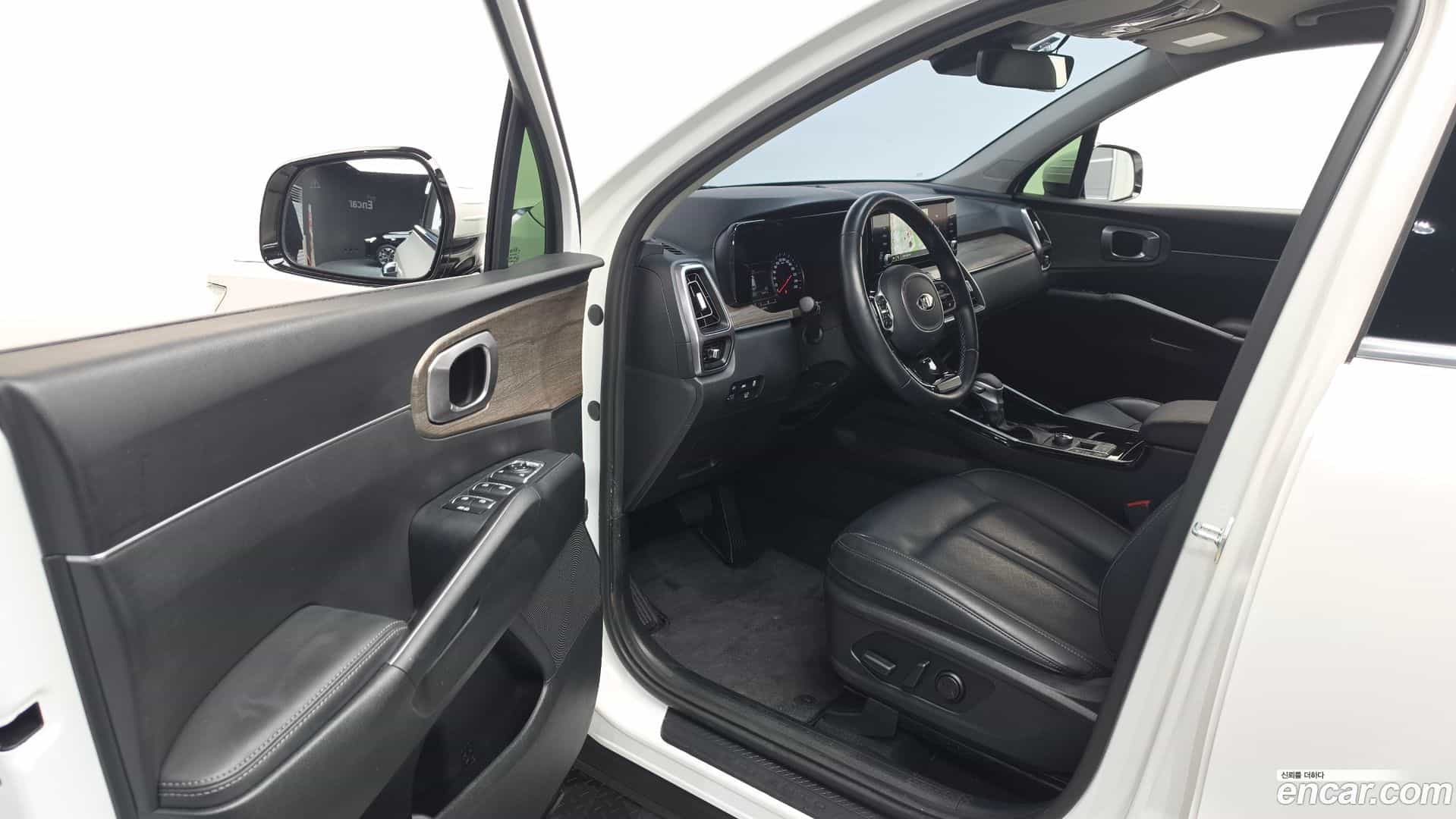 Sorento Kia 2021.2-INNER-010
