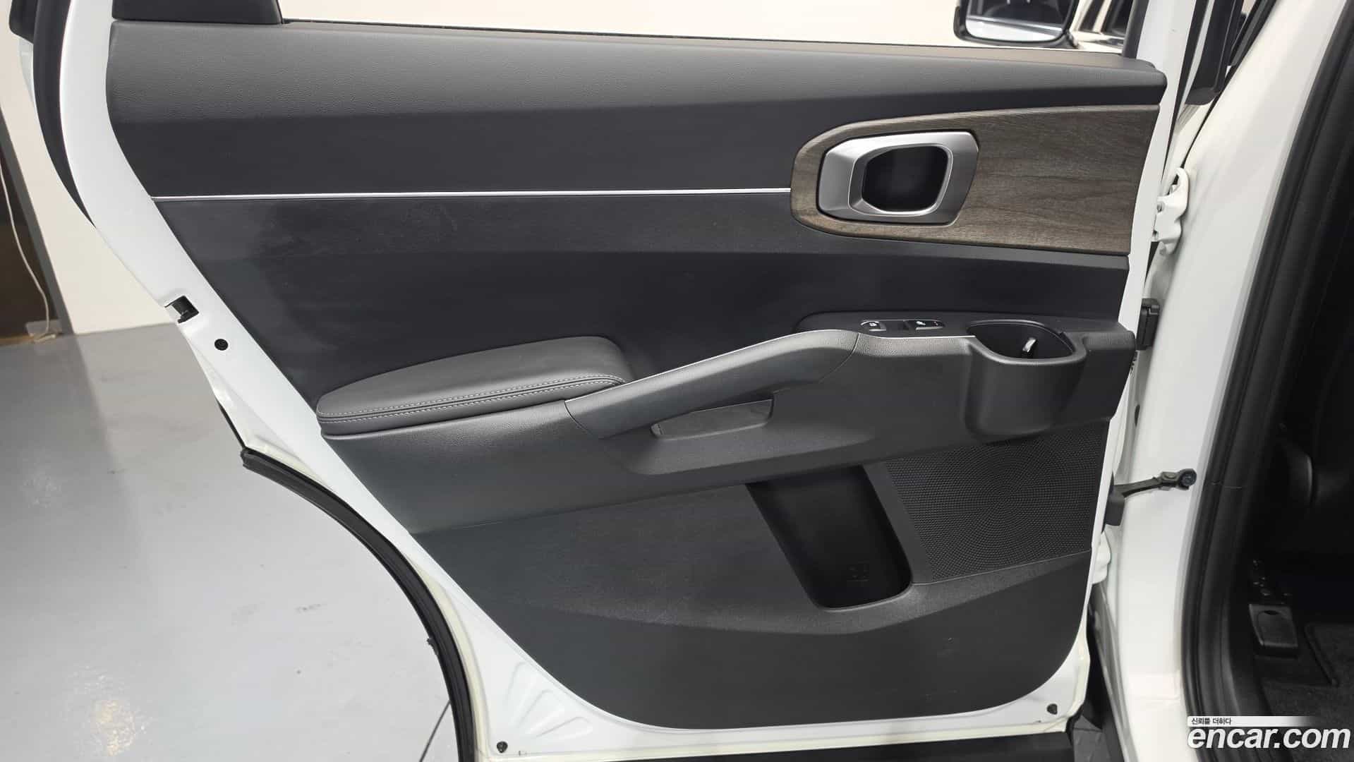 Sorento Kia 2021.2-INNER-035