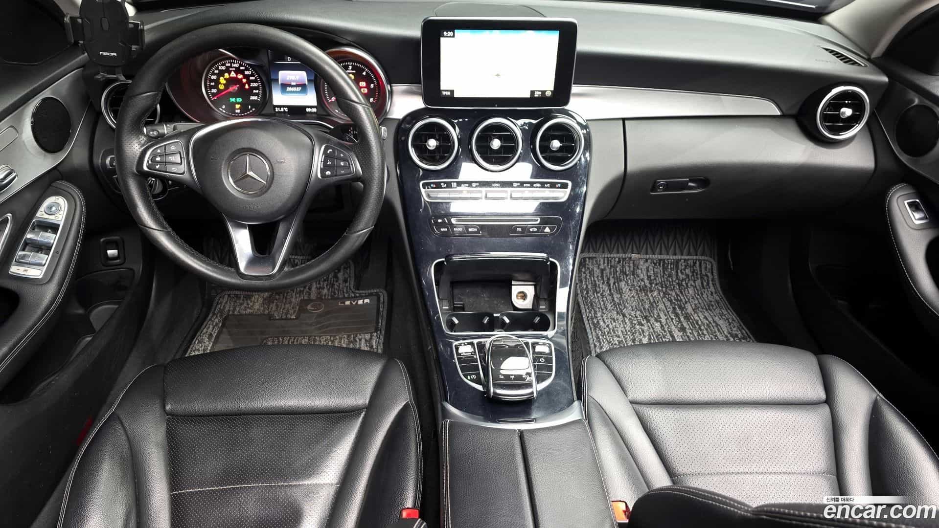 C-Class Mercedes-Benz 2017.4-INNER-007