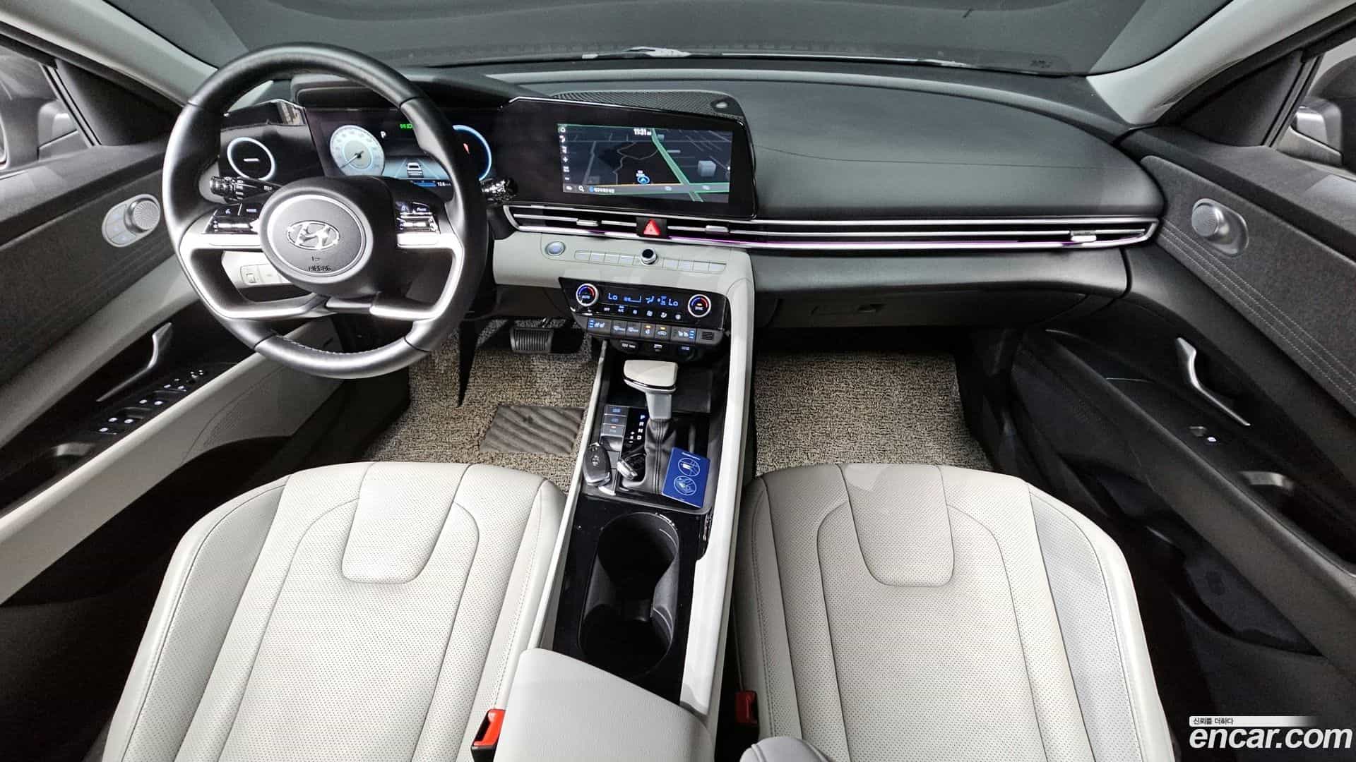 AVANTE Hyundai 2022.2-INNER-007