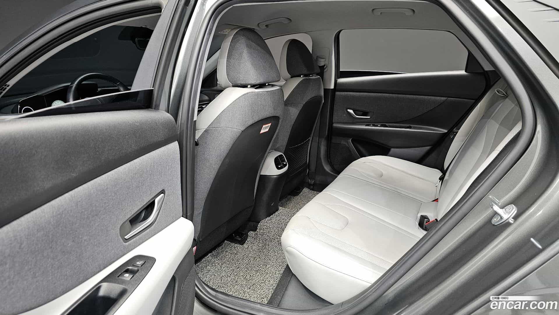 AVANTE Hyundai 2022.2-OPTION-015
