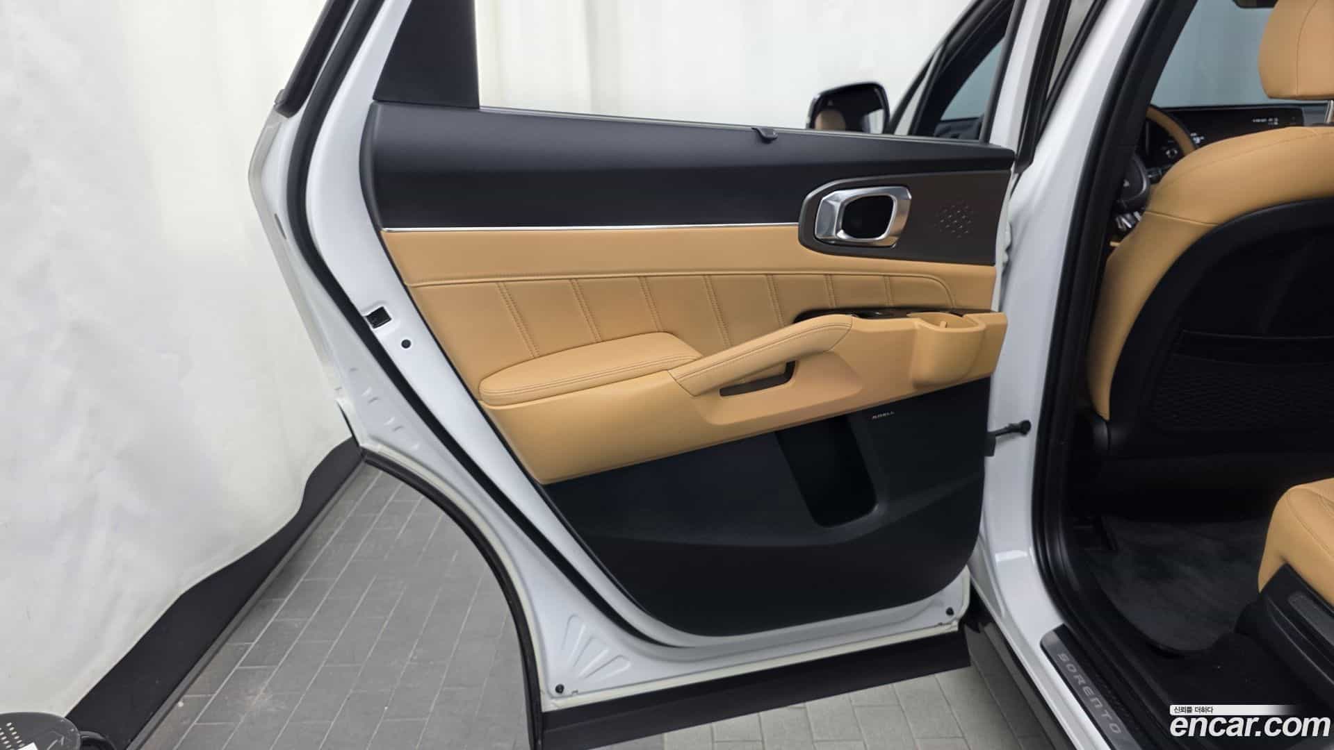 Sorento Kia 2023.4-INNER-035