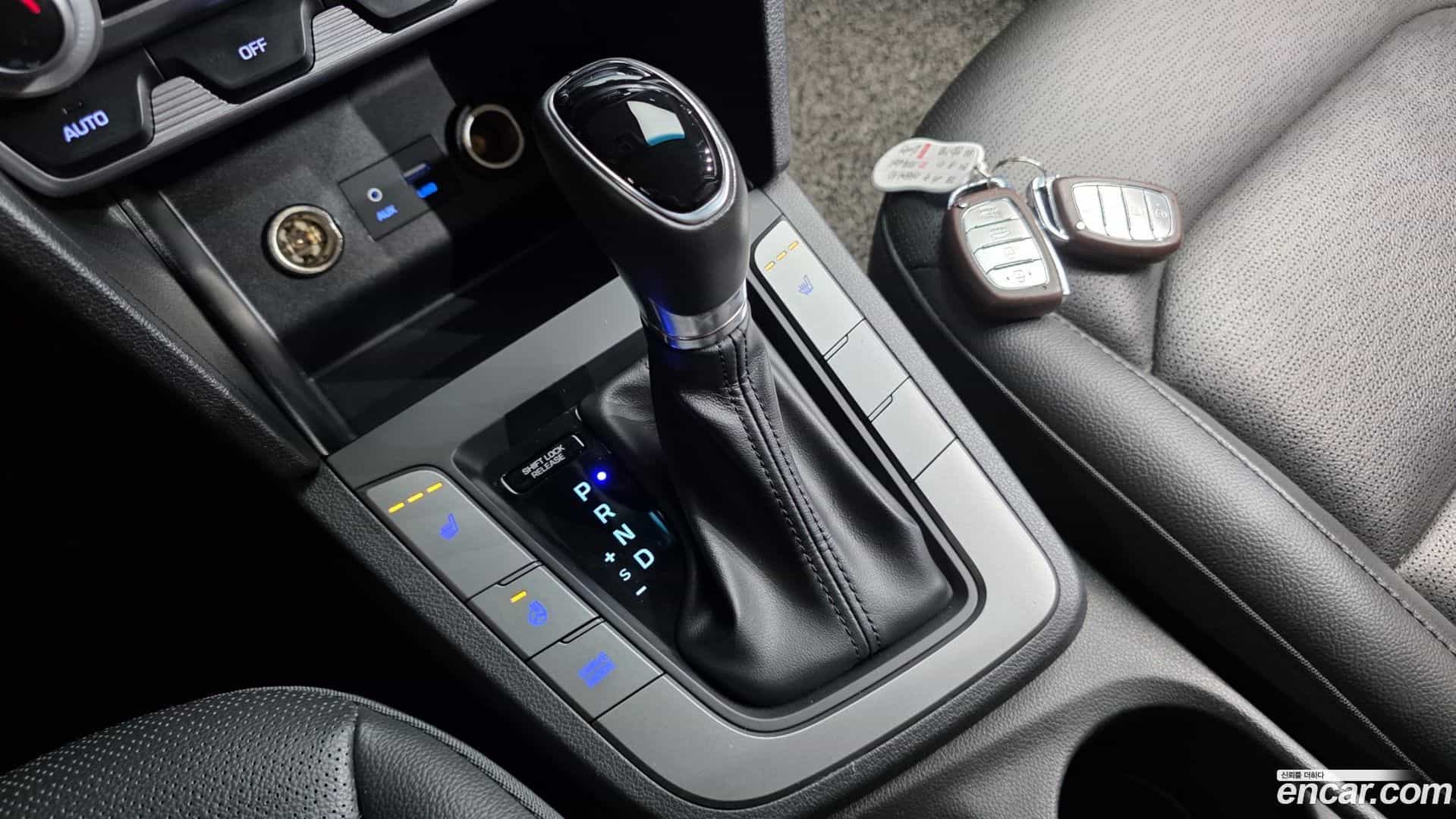AVANTE Hyundai 2018.9-INNER-009