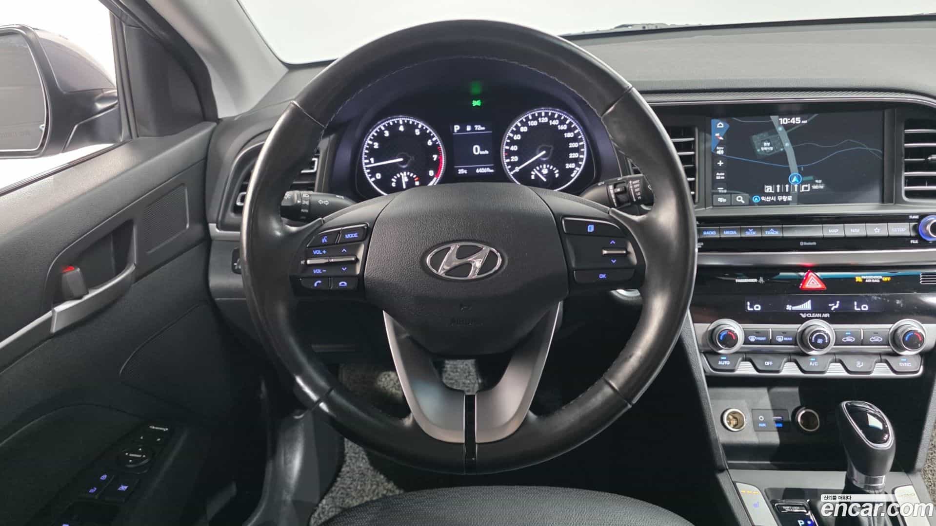 AVANTE Hyundai 2018.9-OPTION-018