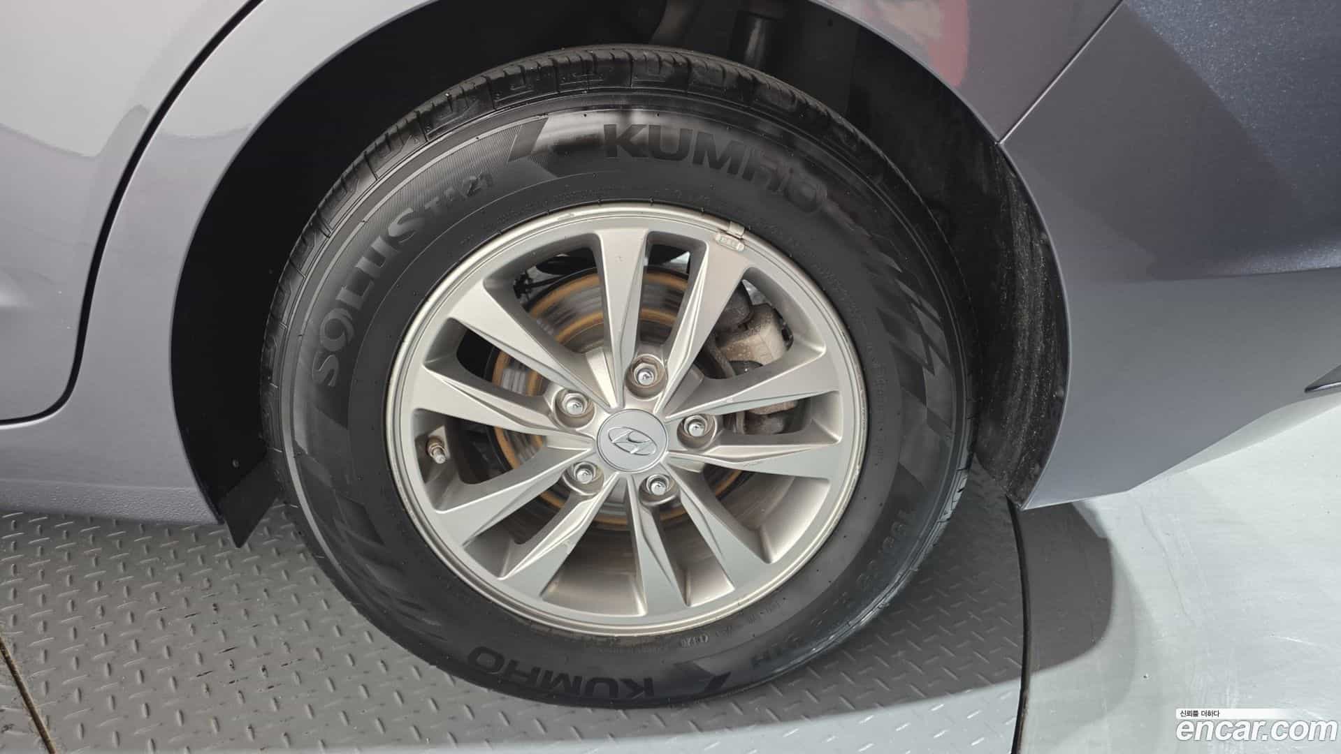 AVANTE Hyundai 2018.9-OUTER-031