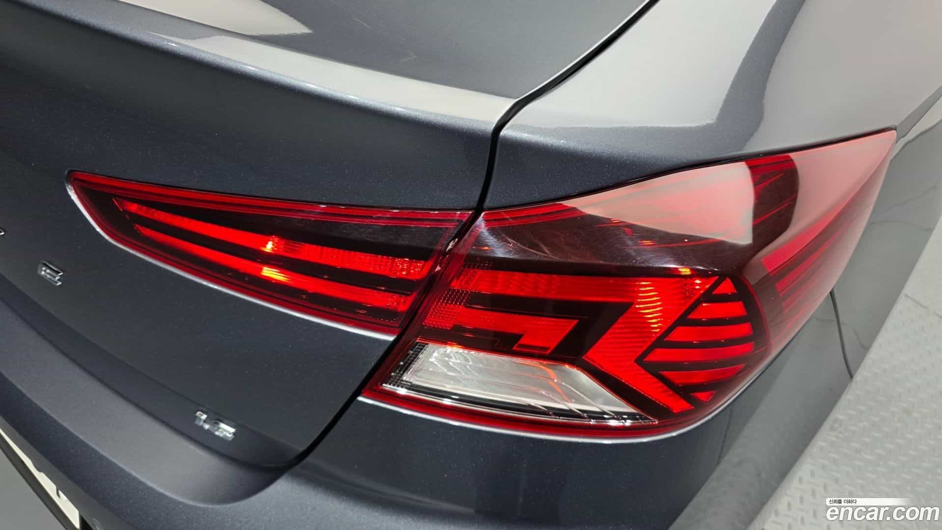 AVANTE Hyundai 2018.9-OUTER-033