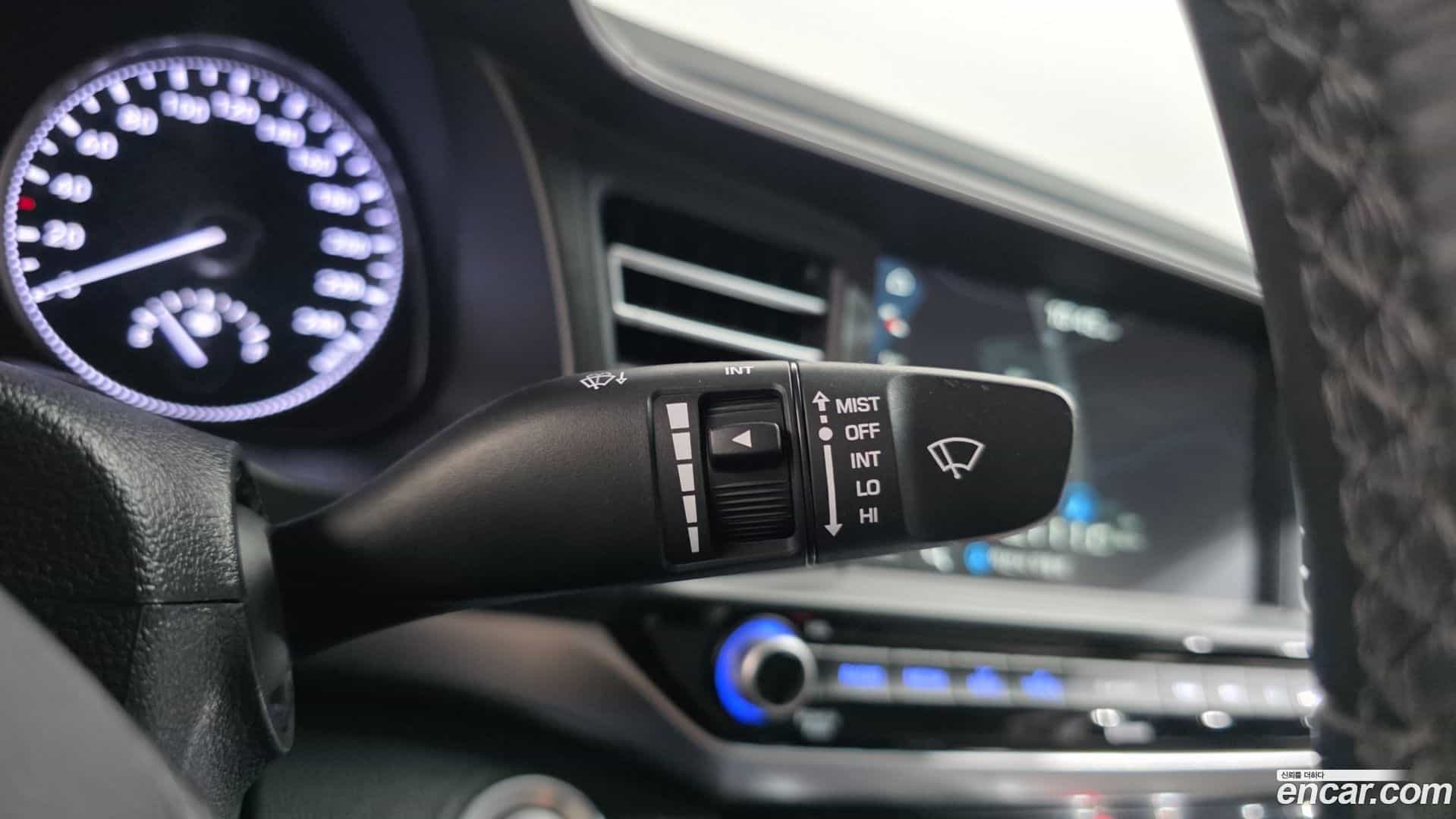 AVANTE Hyundai 2018.9-OPTION-041
