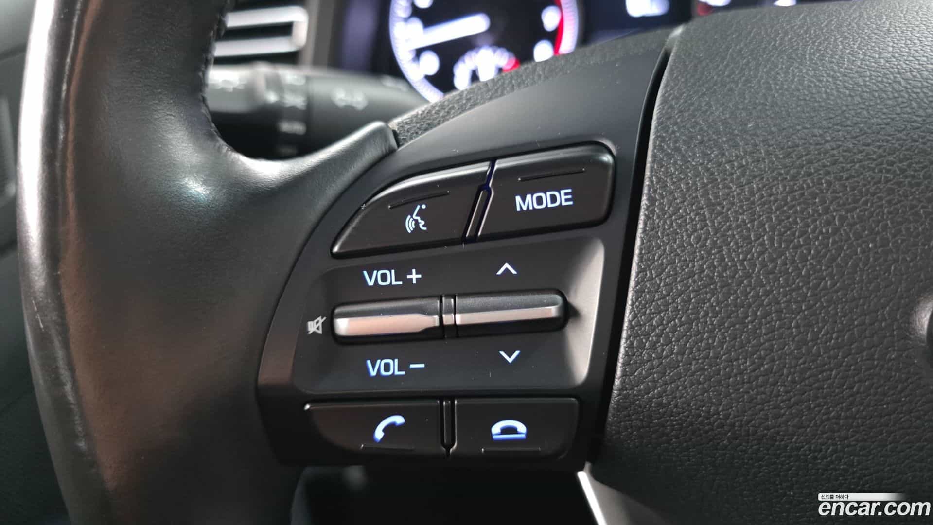AVANTE Hyundai 2018.9-OPTION-042