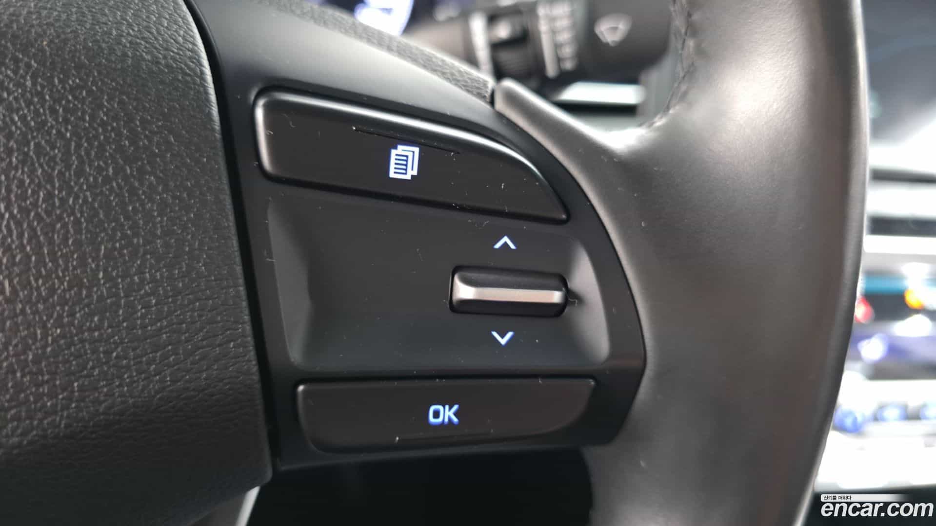 AVANTE Hyundai 2018.9-OPTION-043